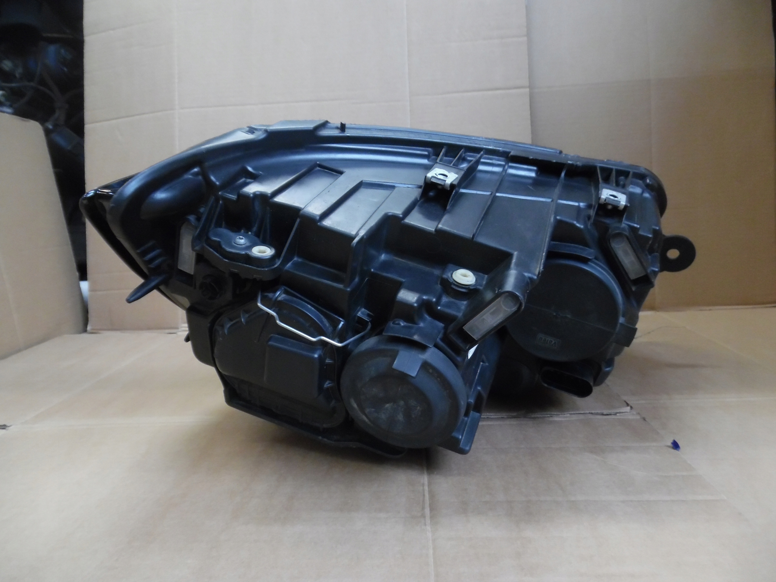 VW T6 TRANSPORTER REFLEKTOR light left front left