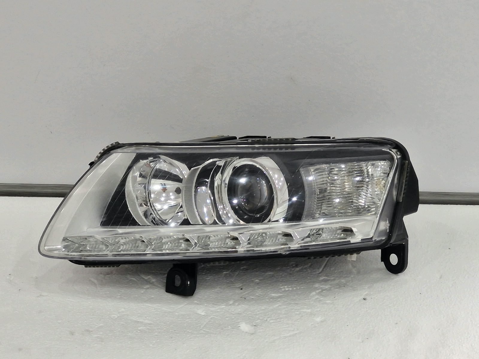 light left Audi A6 C6 LIFT Xenon non-setting