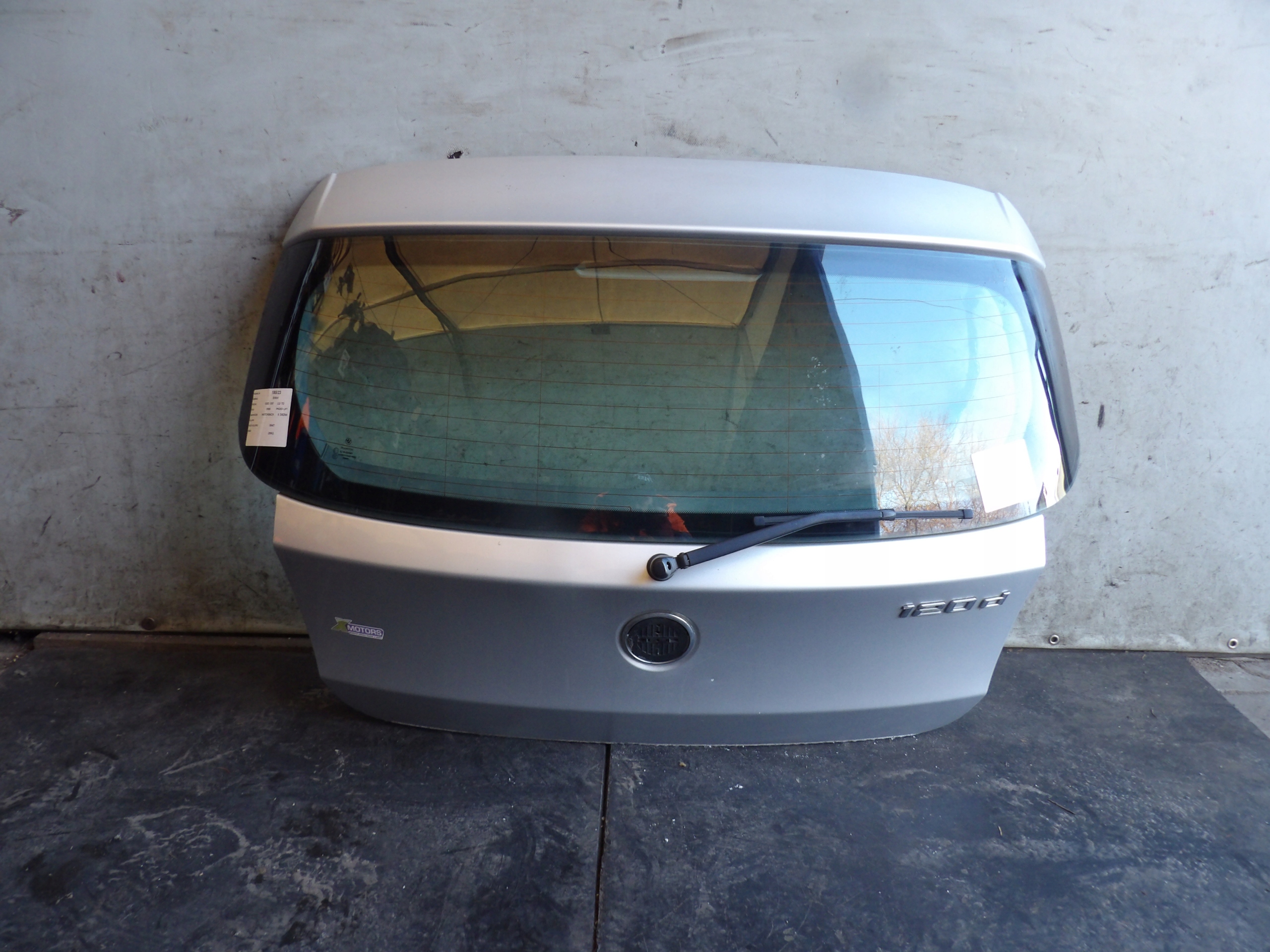 BMW E87 boot doors lak. 354/7