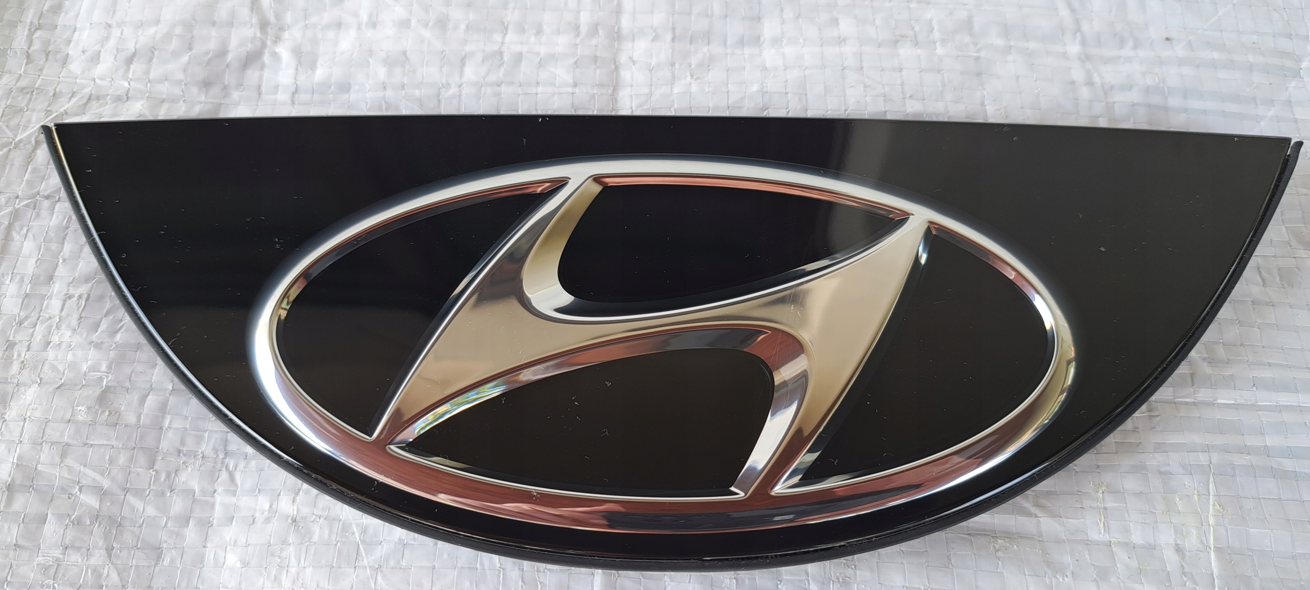 HYUNDAI TUCSON EMBLEMAT KLAPA TYŁ 873A0-N7200