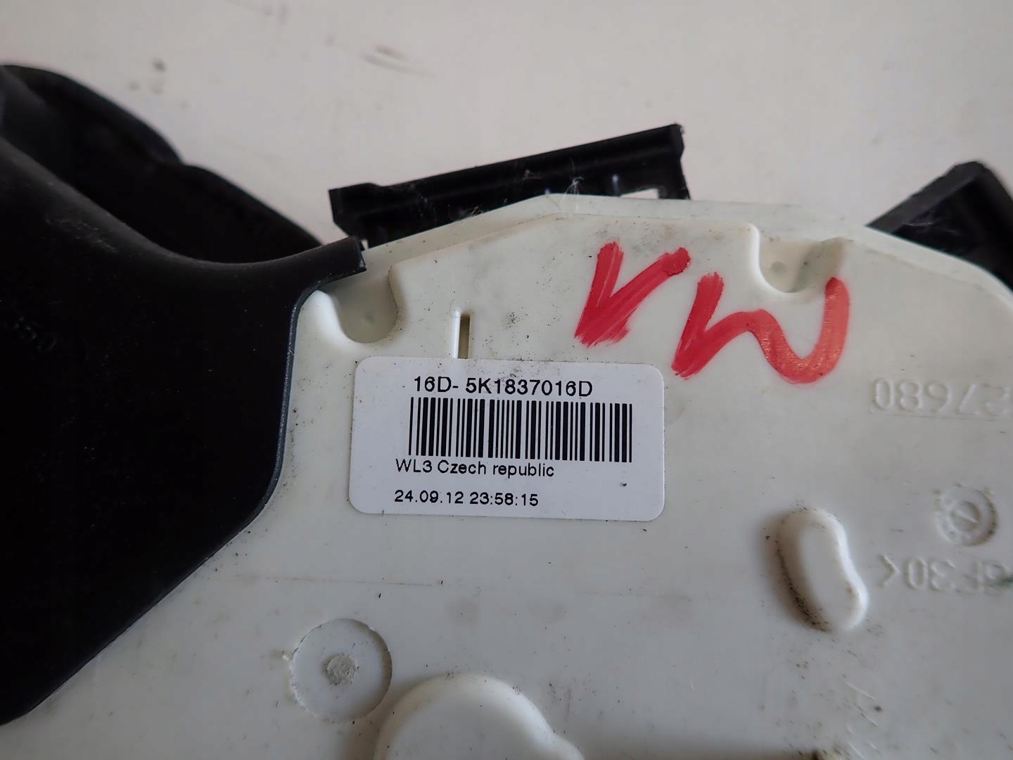 lock door right front VW GOLF VI 2009- 5K1837016D