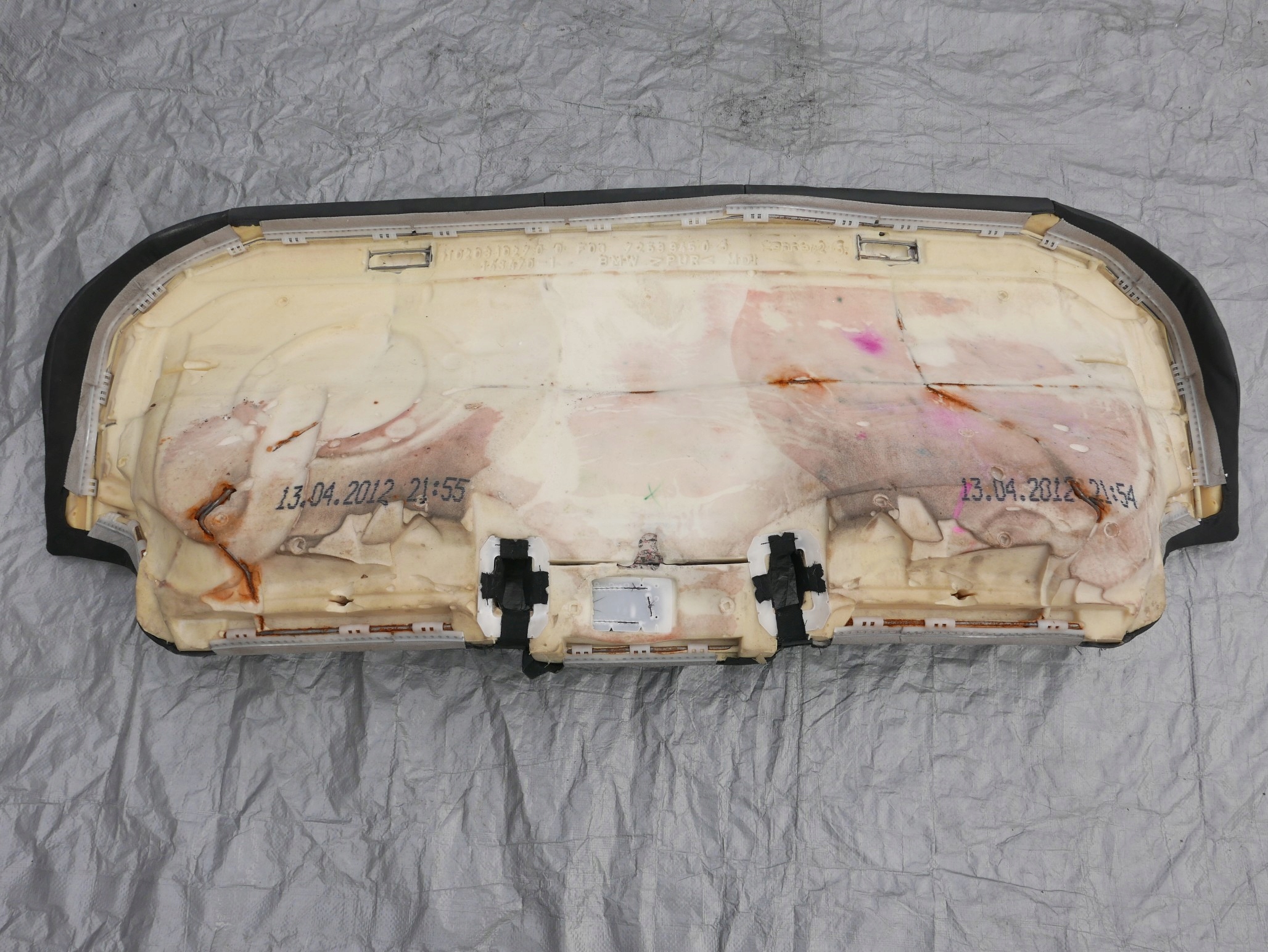 дивана зад BMW OE 7259945