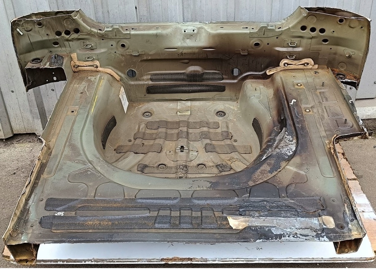 VW PASSAT B8 18 R PAS TYLNY WZMOCNIENIE Stan opakowania zastępcze