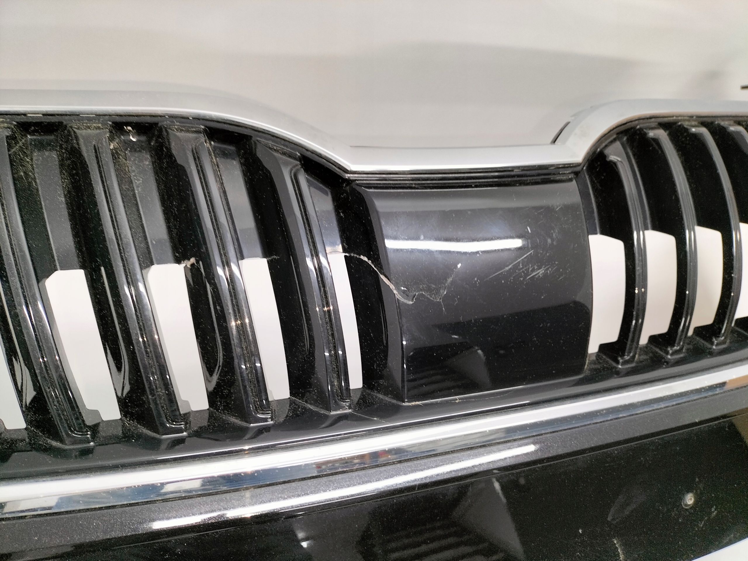 FRONTSTOSSSTANGE VORNE SKODA OCTAVIA III LIFT 17