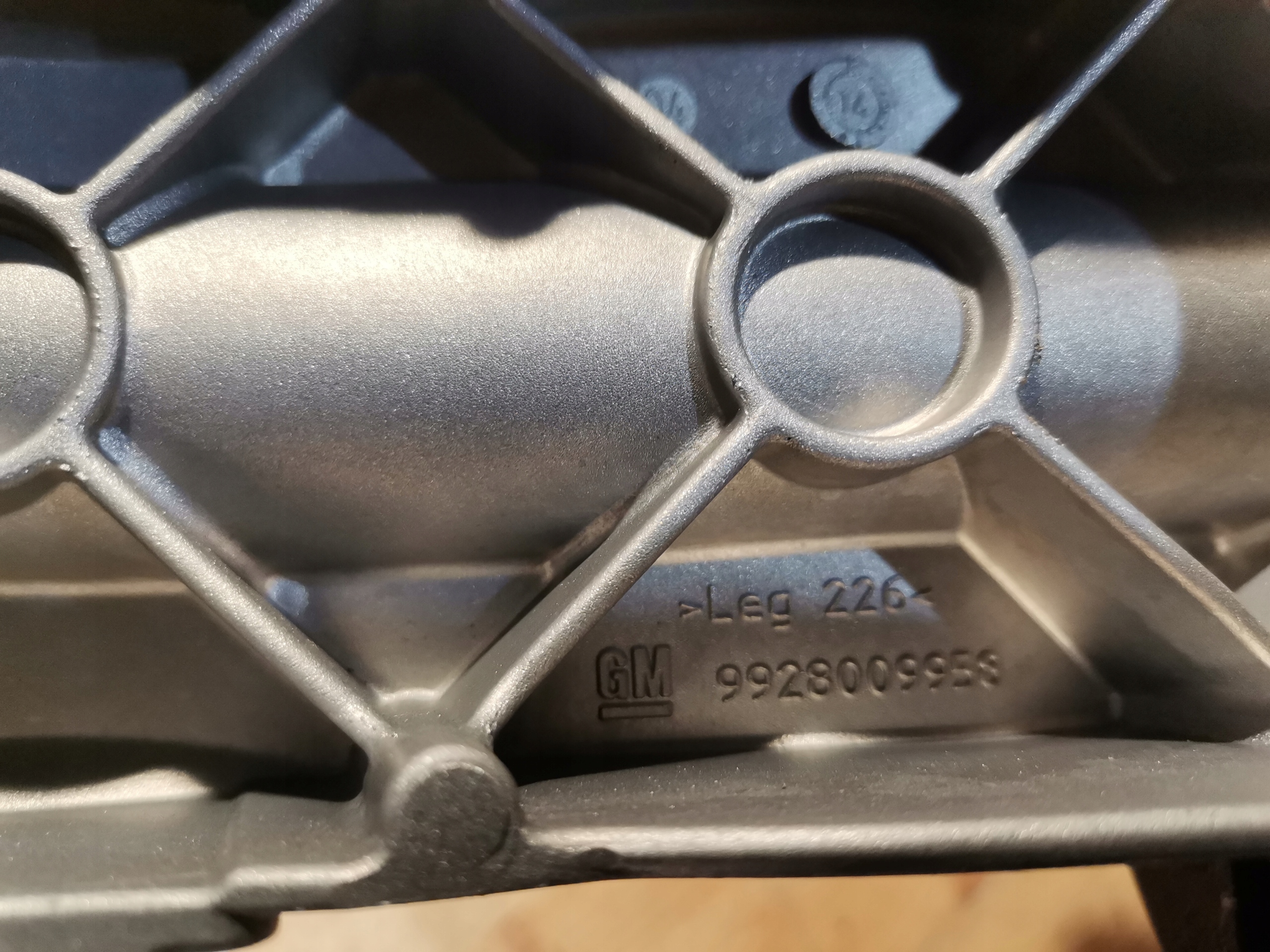 bracciolo OPEL ZAFIRA C III 9928009958