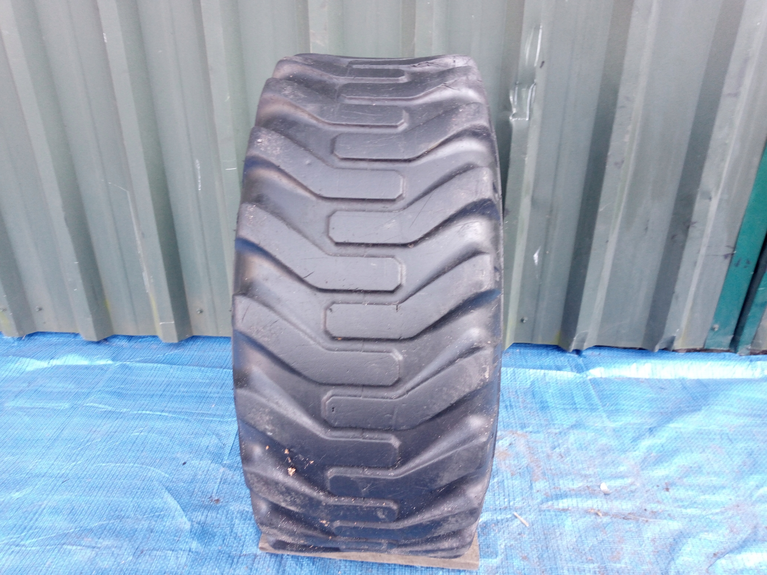 ШИНА BKT SKID POWER 12 R-16,5 16,5 ШТ. ПАРА