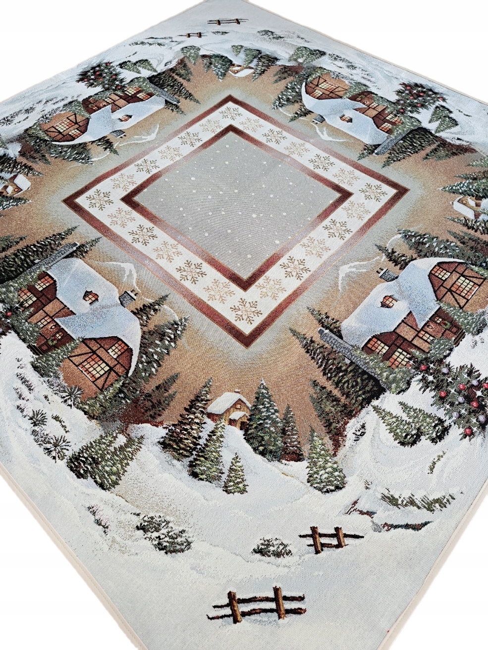 Ubrus 100x100 cm se zimní chatou 740