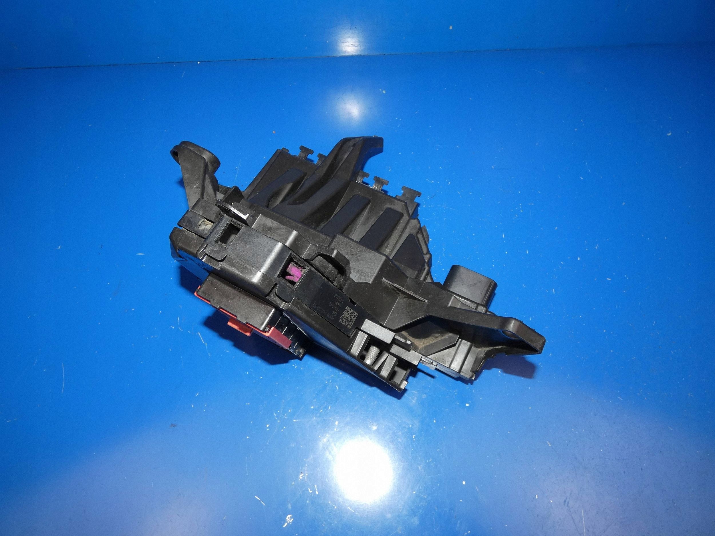 MERCEDES C KLASA W205 compartment module terminal