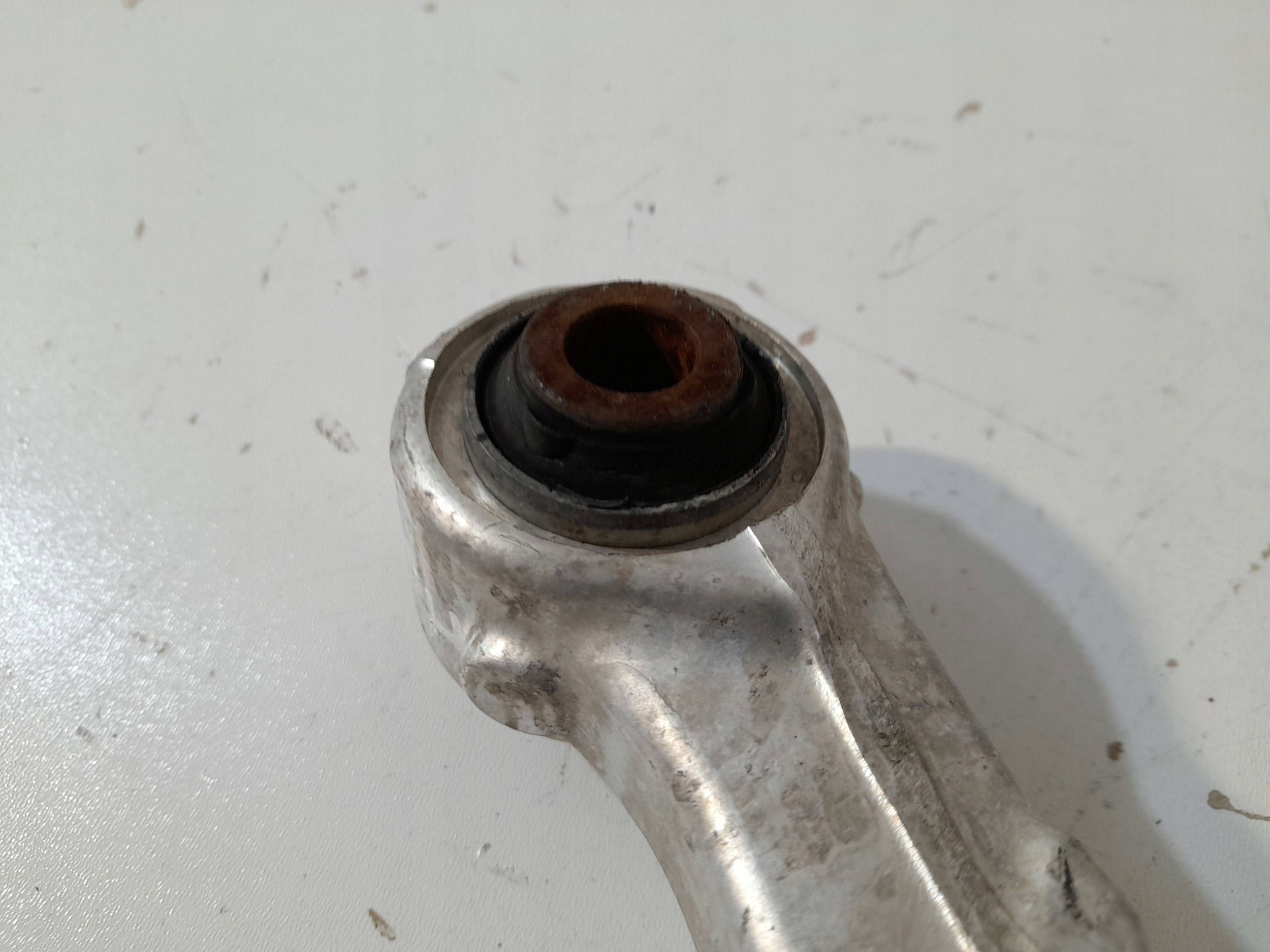 Nissan X-Trail T32 Querlenker hinten links (Q642)
