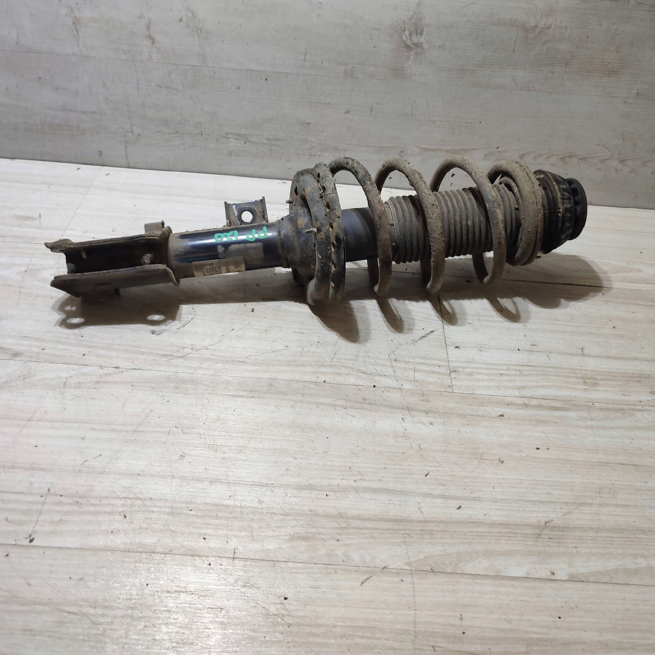 shock absorber front ze spring front right Hyundai i20 54603C8000