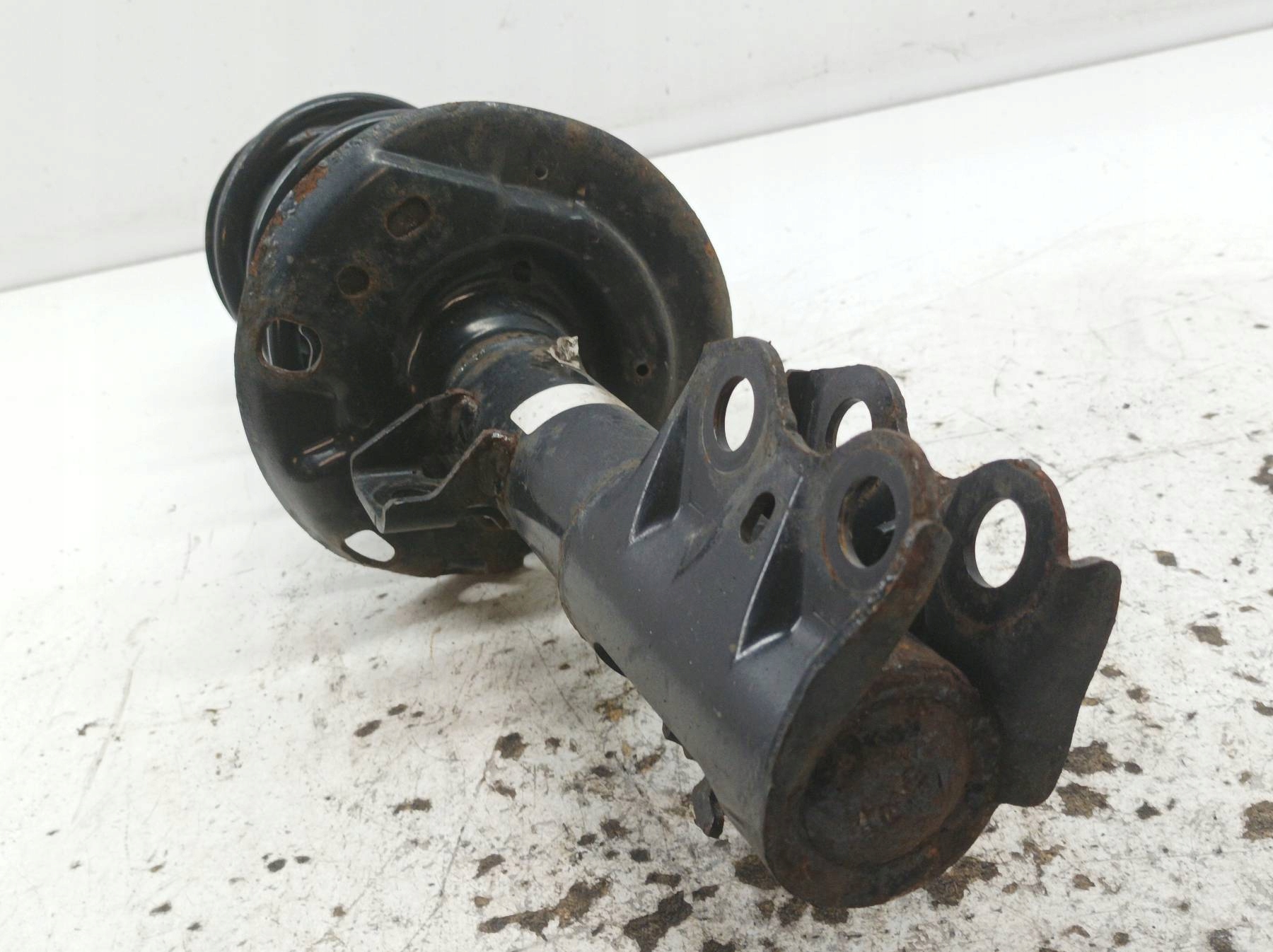 shock absorber left front 1.0 B 48520-K0070 Toyota Yaris IV (2020- )