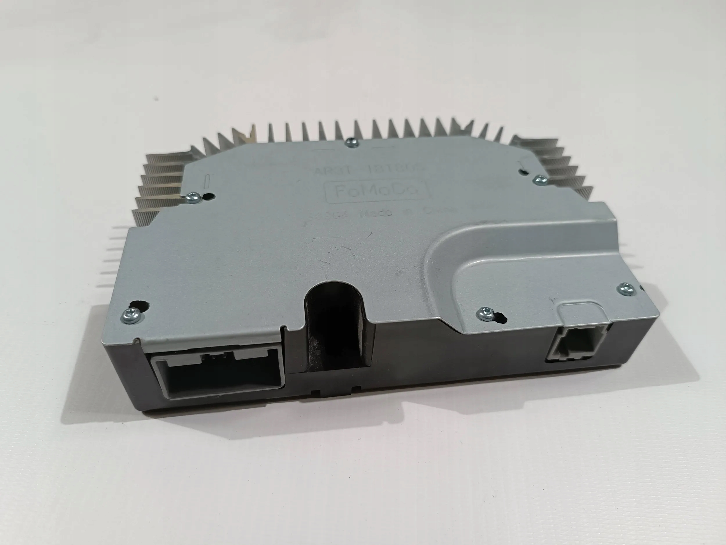 amplifier audio Ford Mustang V 2010