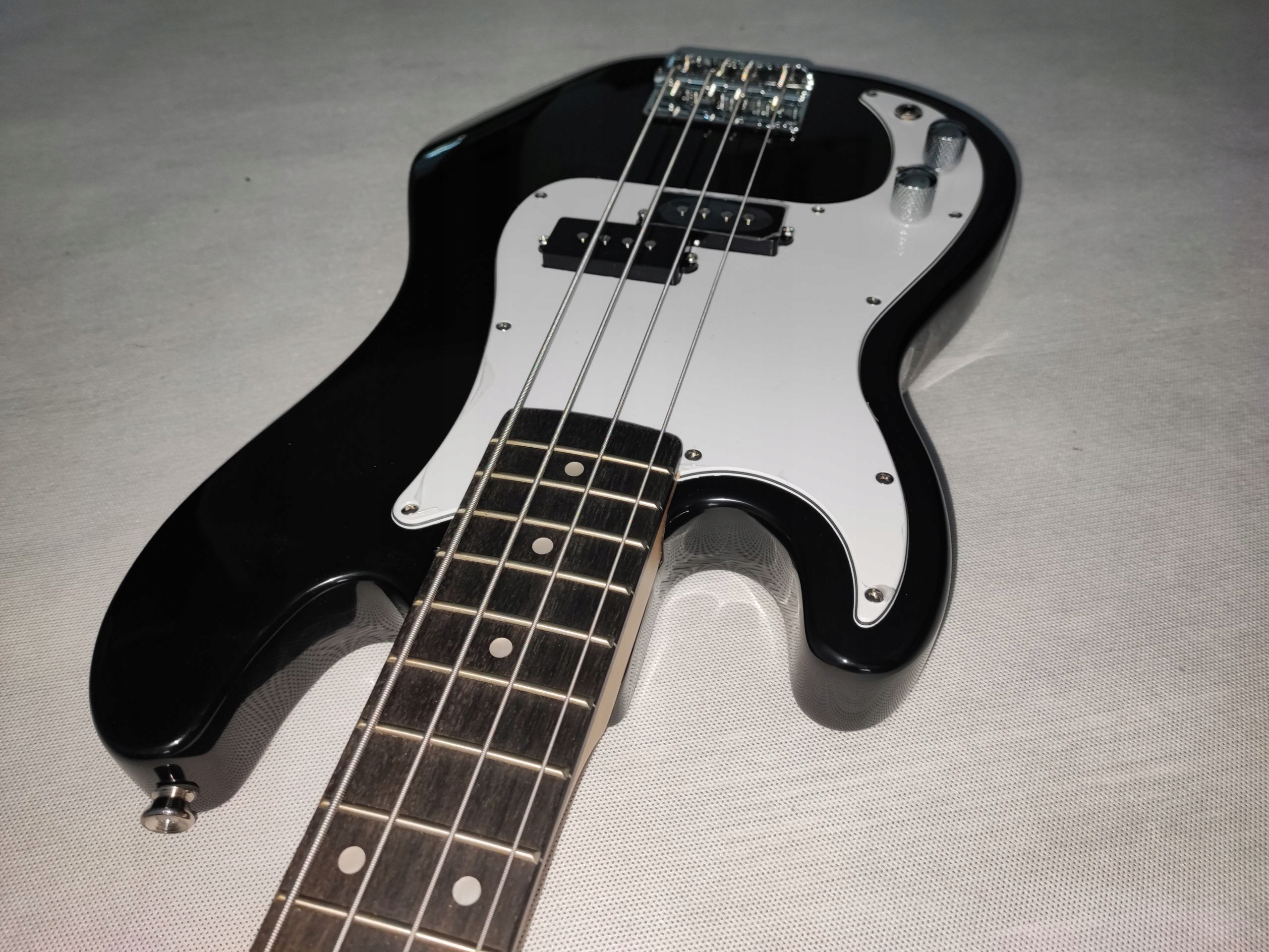 HARLEY BENTON PB-SHORTY LH nowa gitara basowa leworęczna 3/4 ustawiona lutn Model PB-shorty LH BK