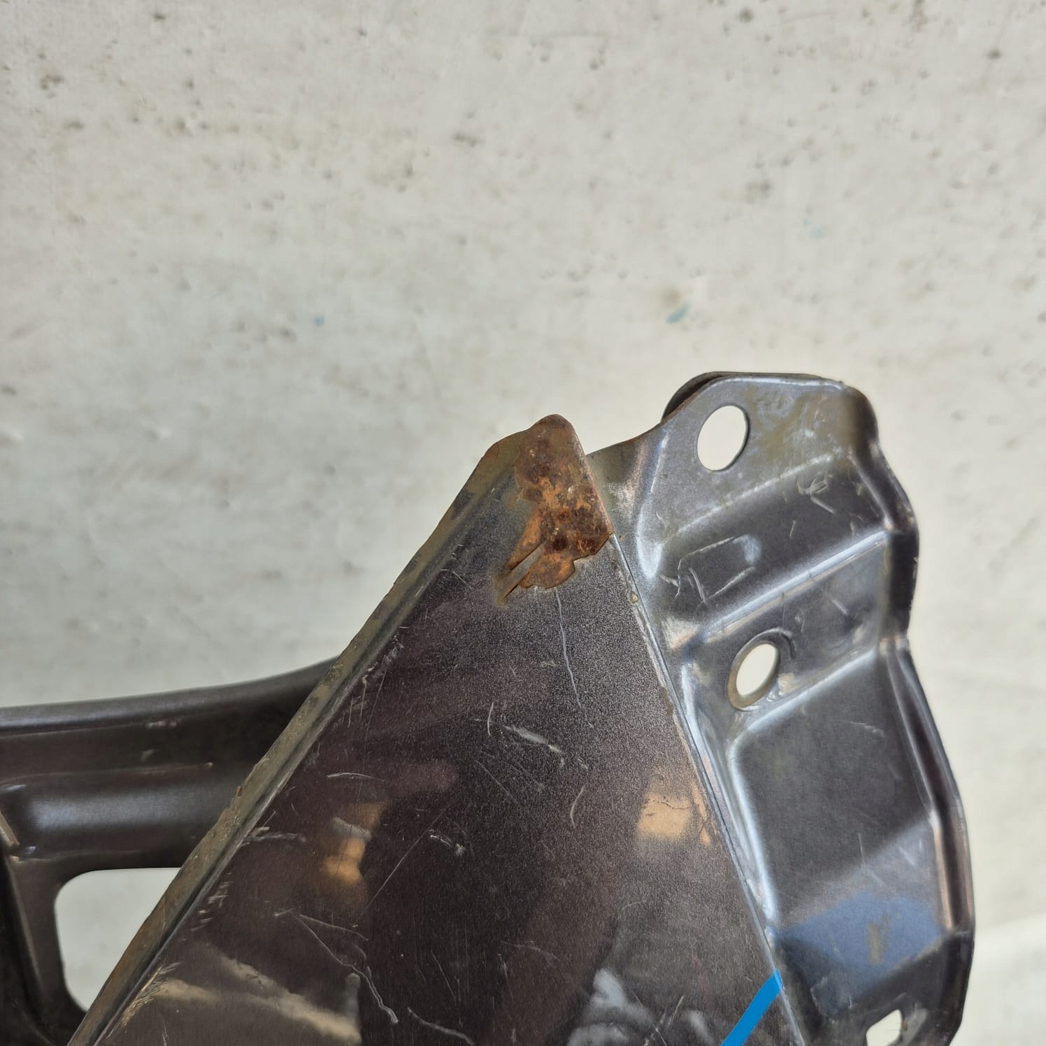 TOYOTA AURIS and 1 06-09 fender right front front