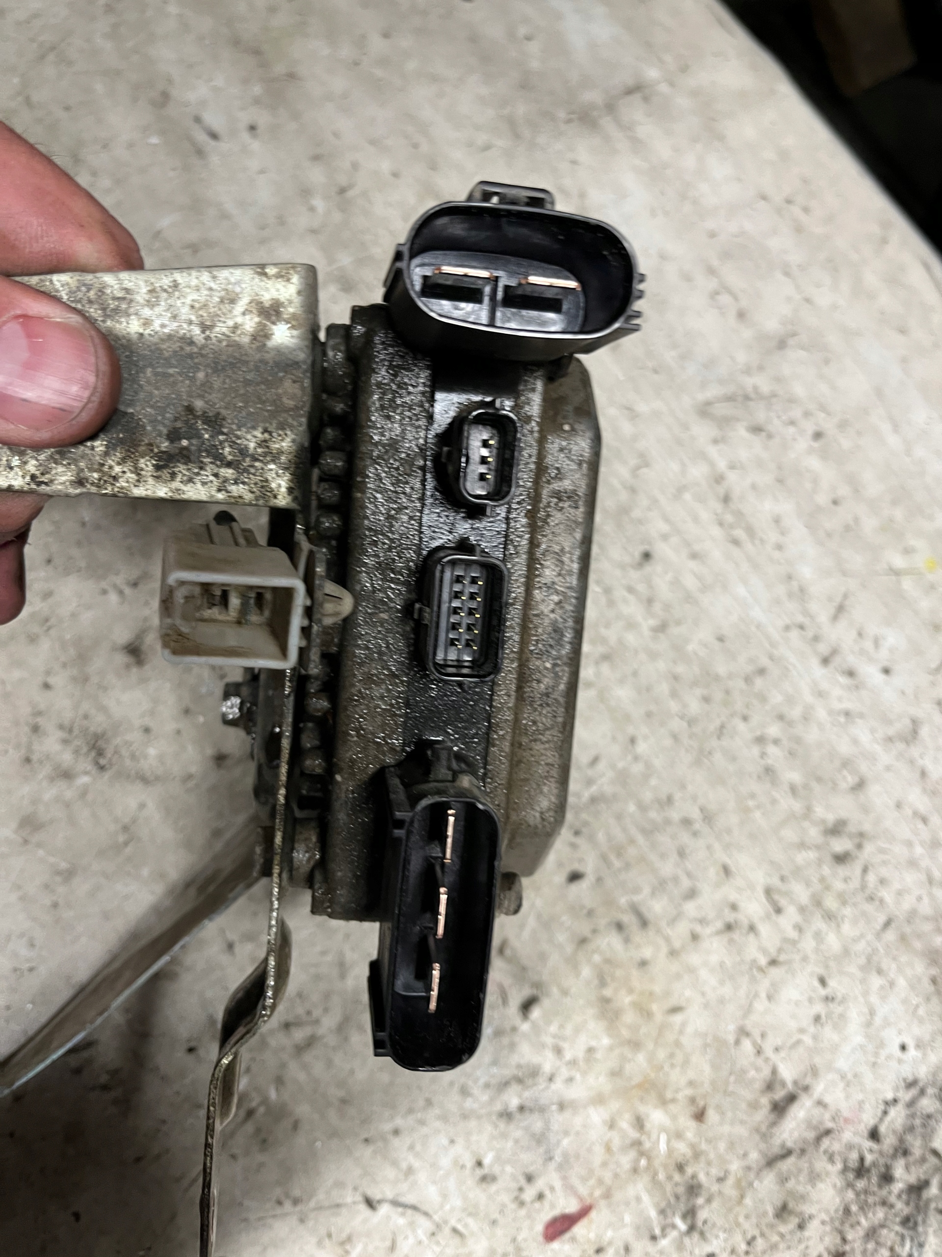 261300 - Модуль компьютерного усилителя Mazda 6 GH GS1D-67880-H