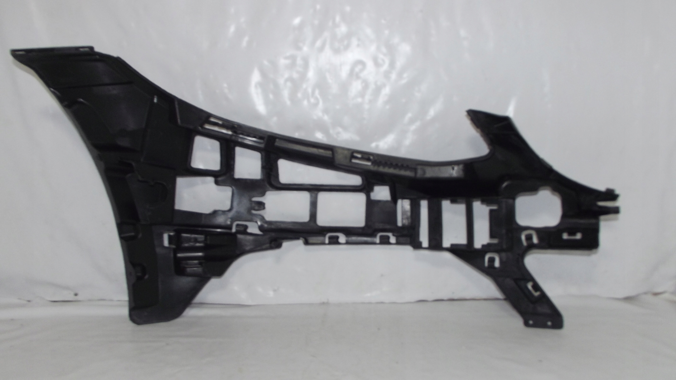 Mercedes C Klasa W205 bumper bracket left front A2058850565