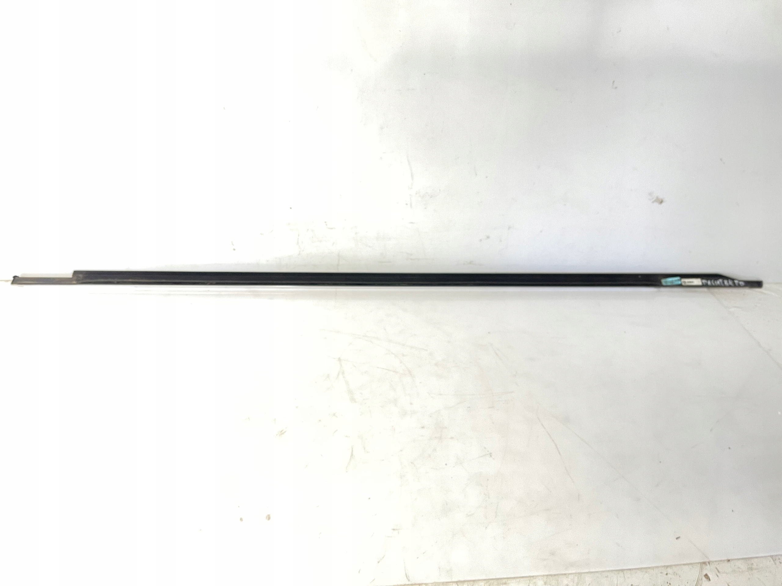 VW PASSAT B7 moulding dust door right front 3AA837476A