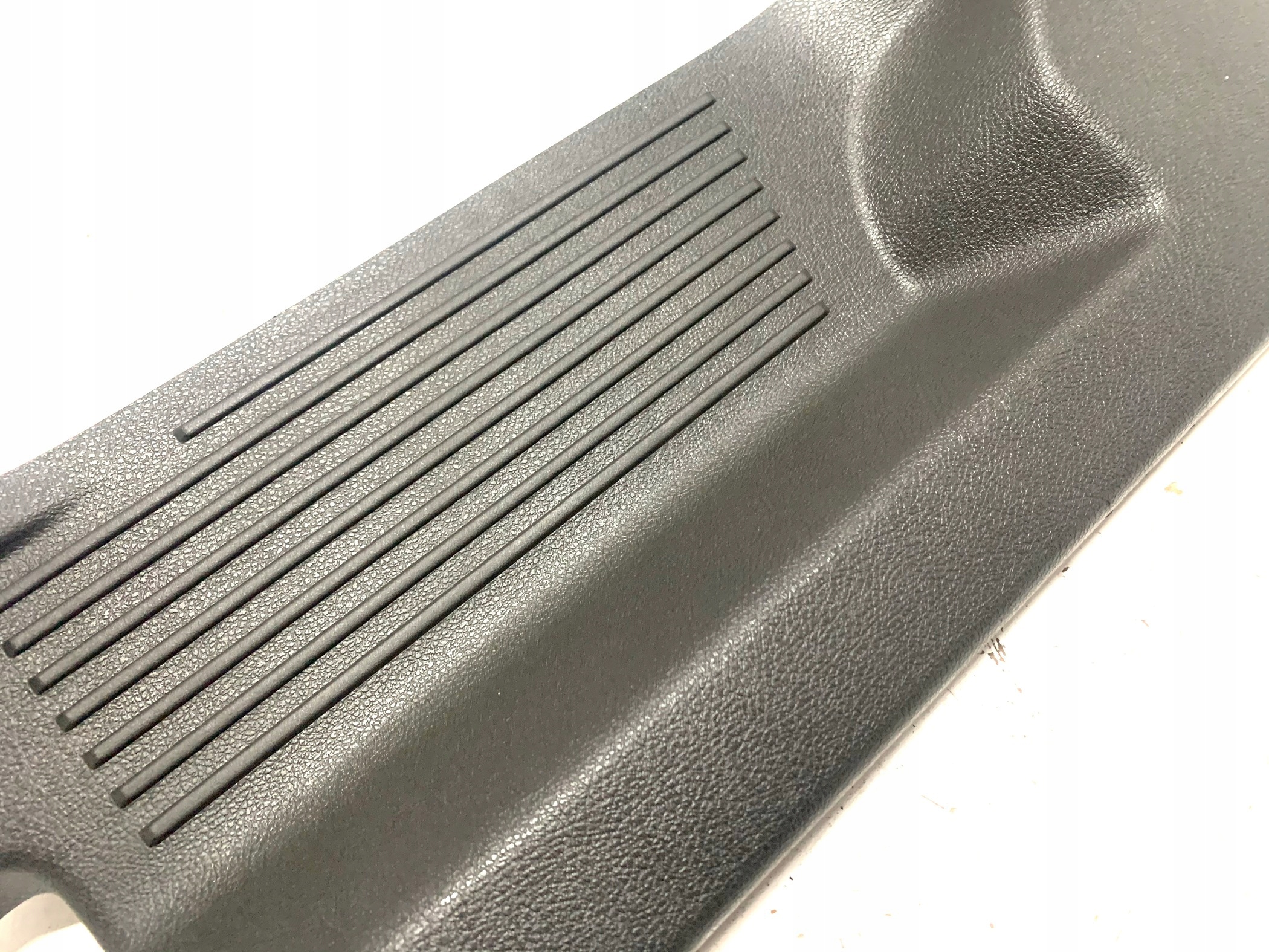 Stopien podest threshold door right rear part Ford Courier