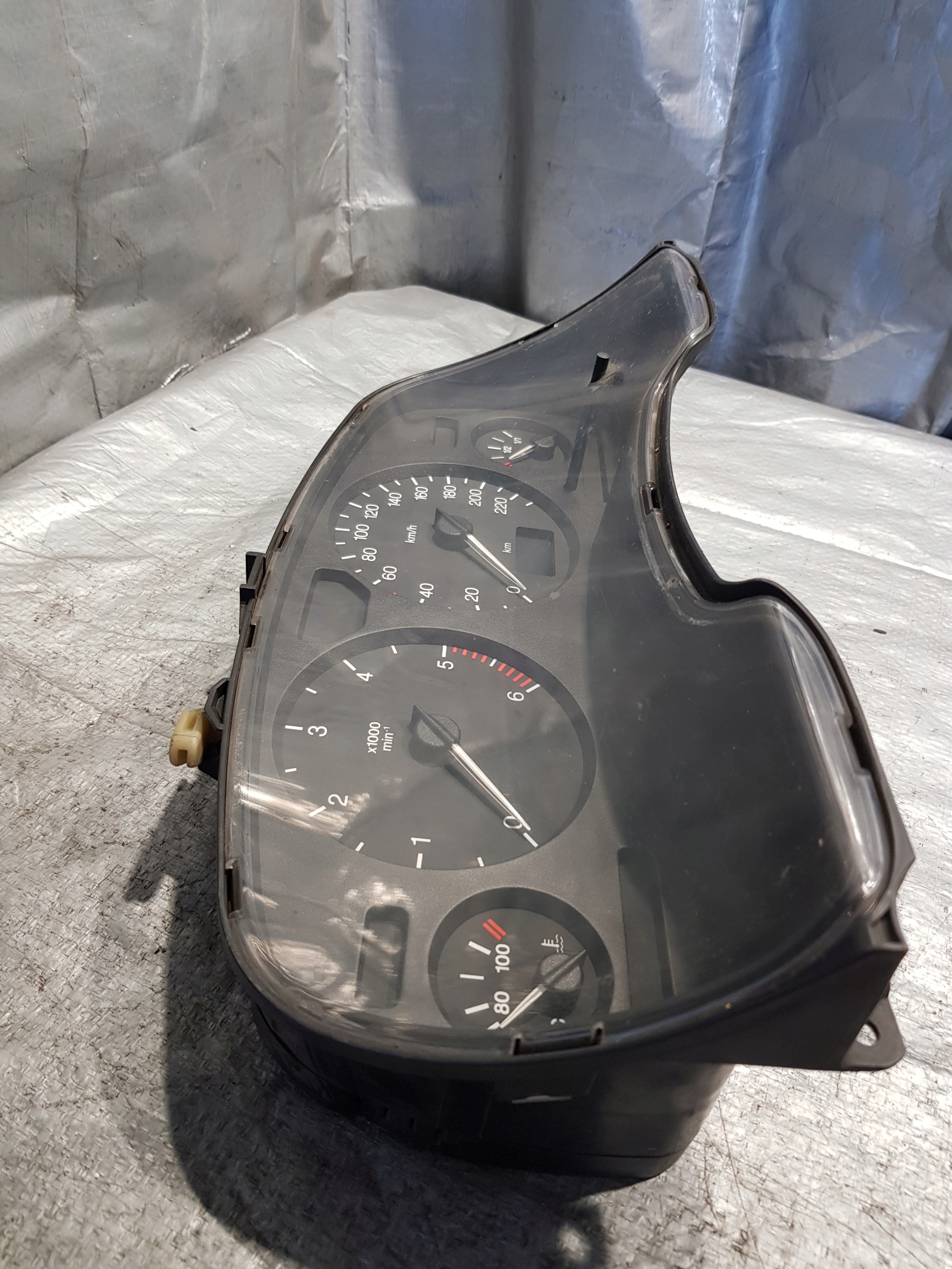 dials dials Opel Zafira A 2.0 D EJ 09228757