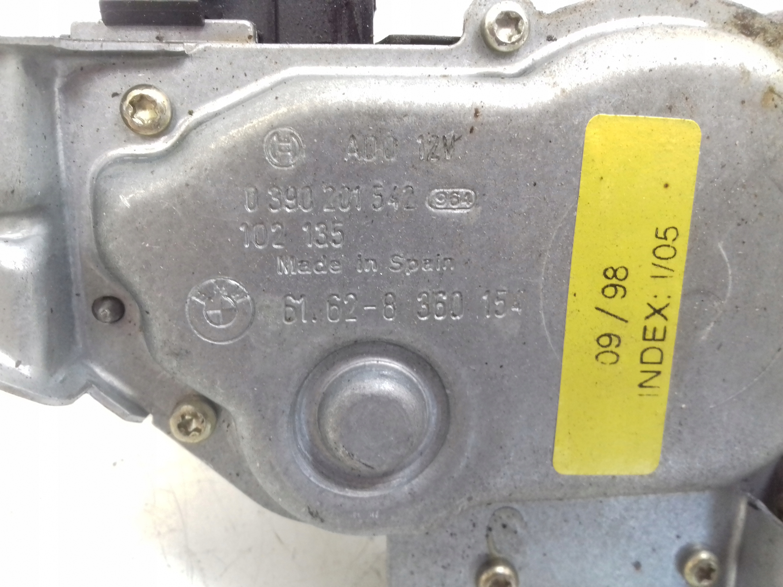 Motor des Scheibenwischers heck 8360154 BMW E36