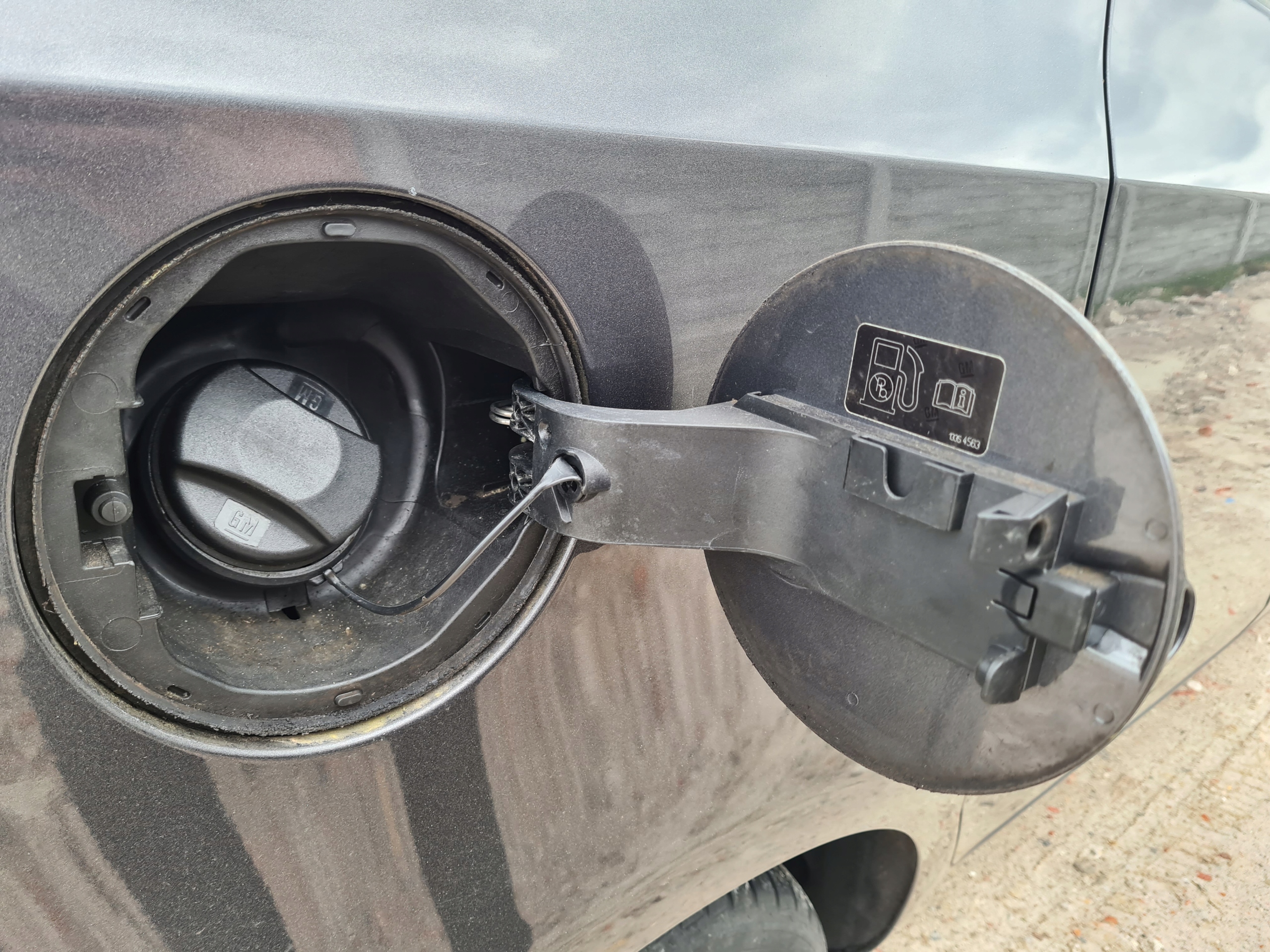 WLEW PALIWA KLAPKA PALIWA OPEL MERIVA B Z177