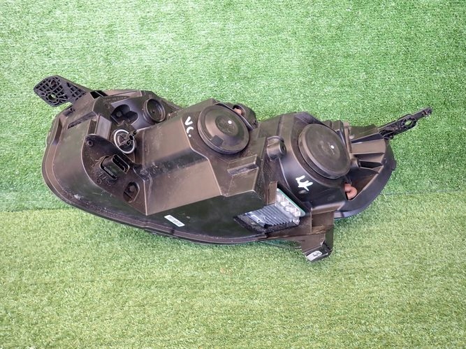 TOYOTA PROACE BI XENON 16- reflektor right light right