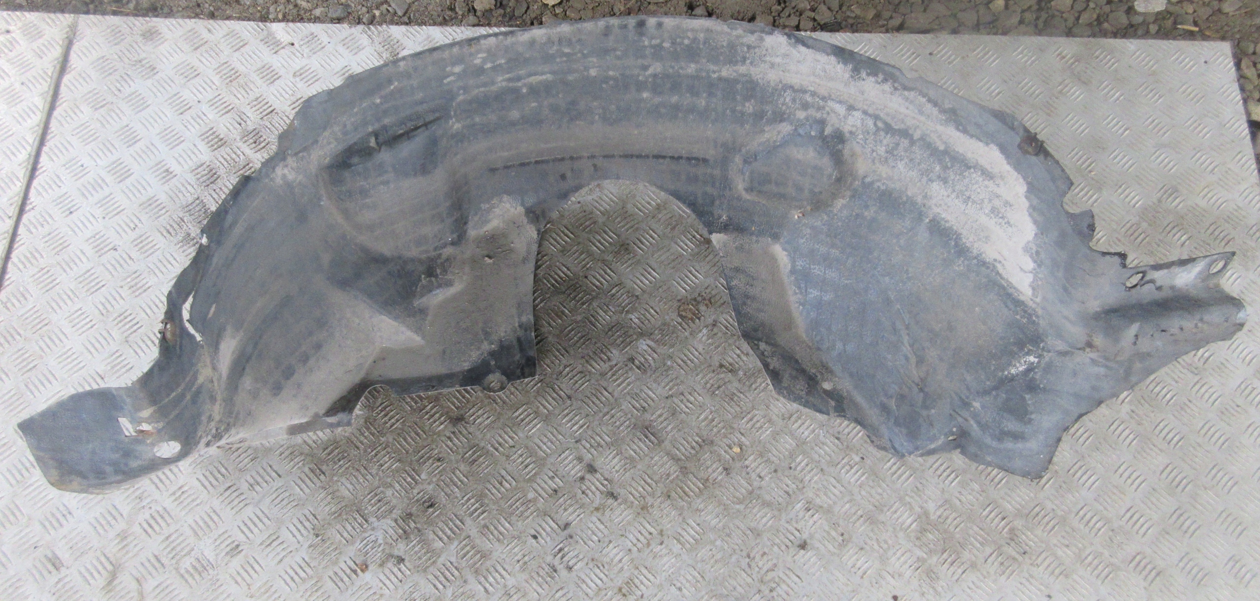 NADKOLE LEWY PRZÓD FORD MUSTANG IV 4 GT 5.0 B