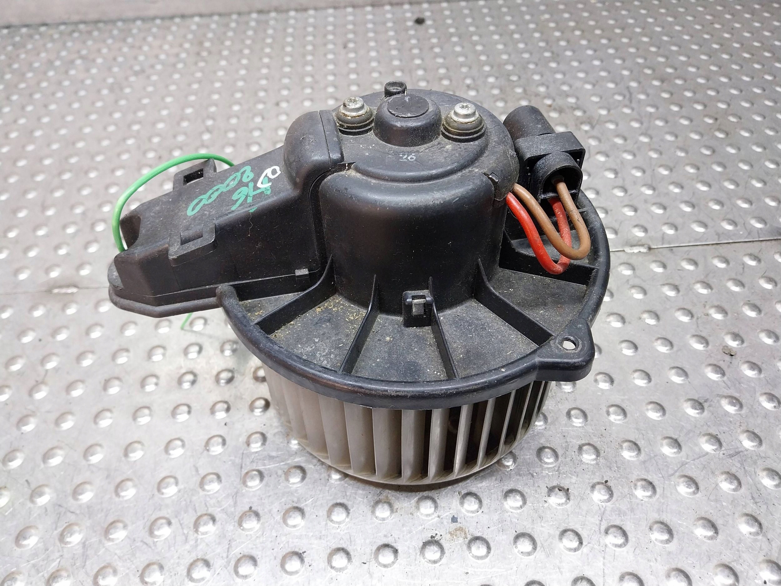 ventilátor tOPENÍ klími 4B1820021B AUDI A4 B5 A6 C5