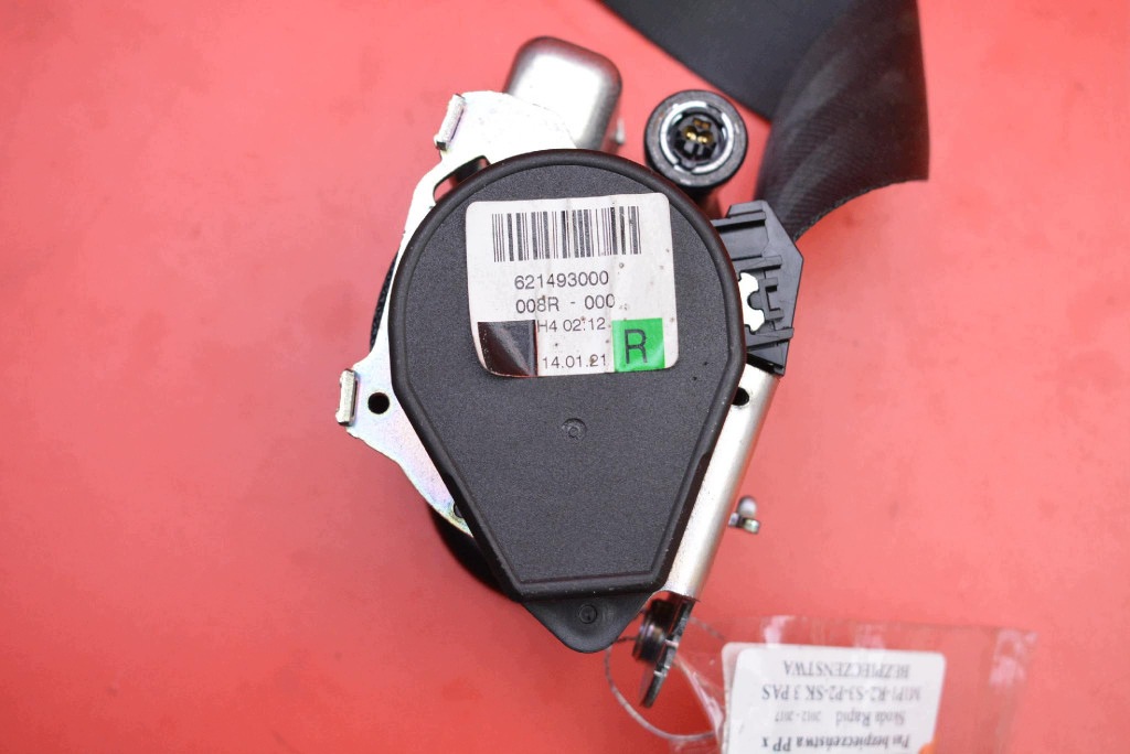 seat belt right front adjuster 621493000 SKODA RAPID 12-17