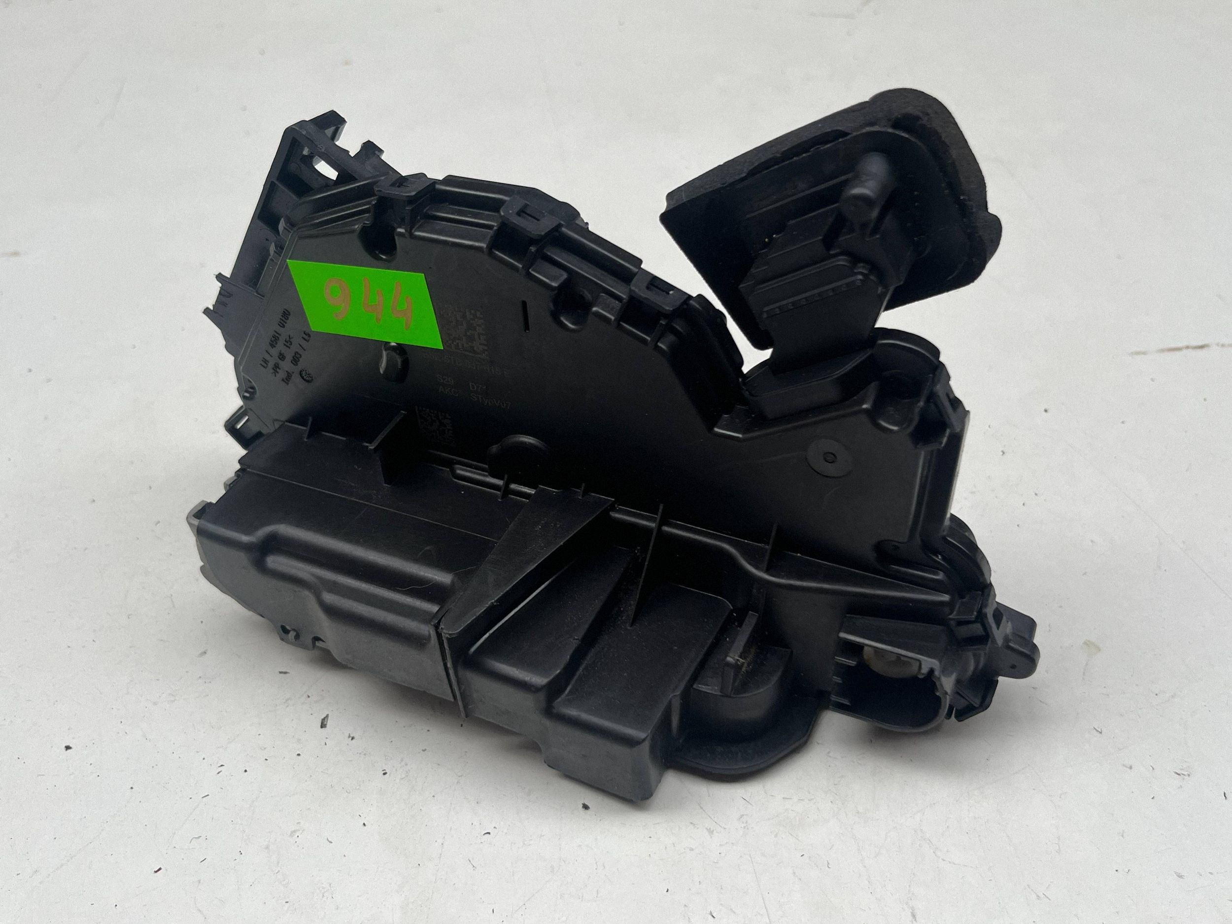 VOLKSWAGEN SEAT SKODA lock door left front 5TB837015E @M