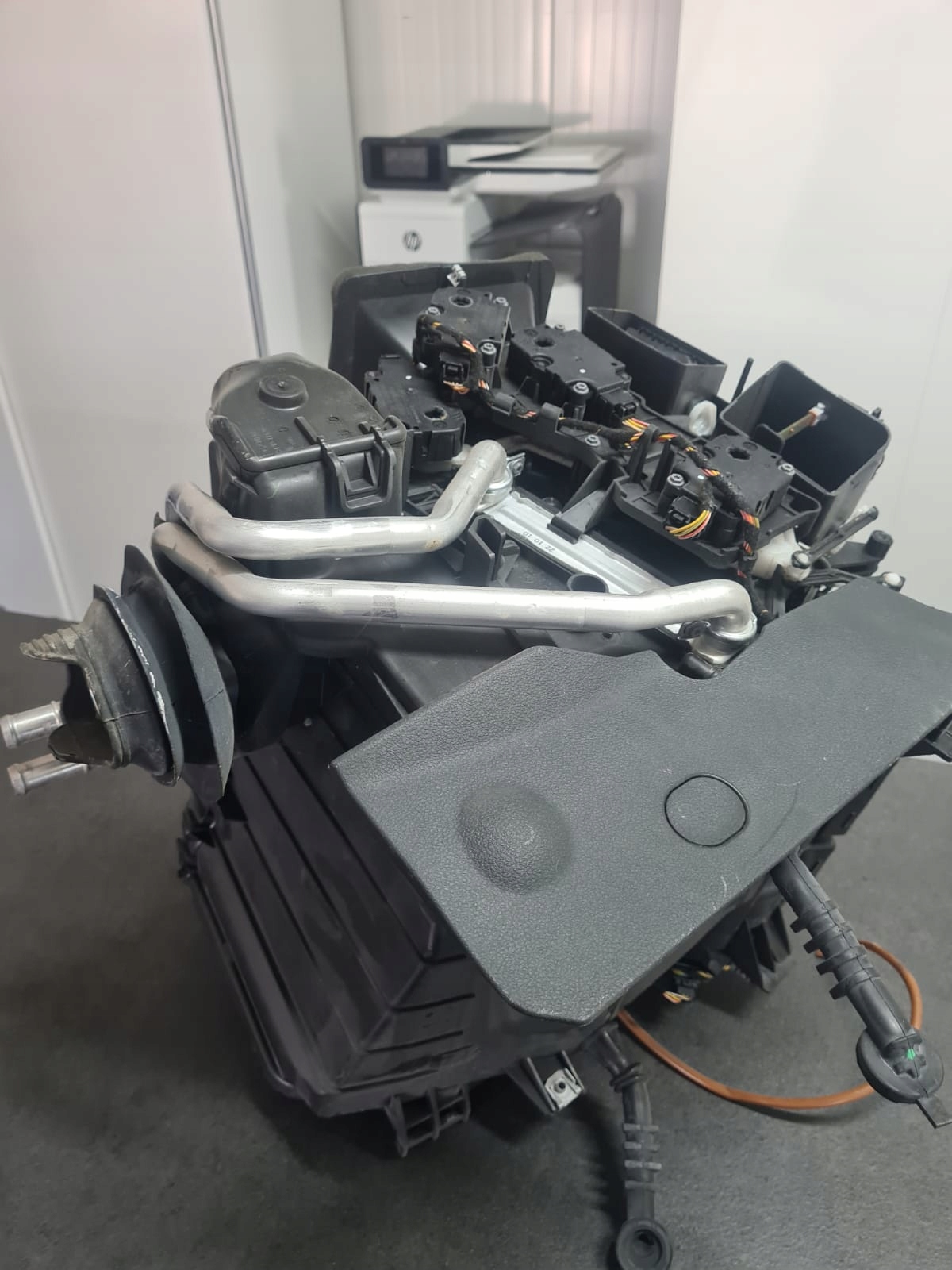 Audi OE 4G1820005J радиатор отопителя