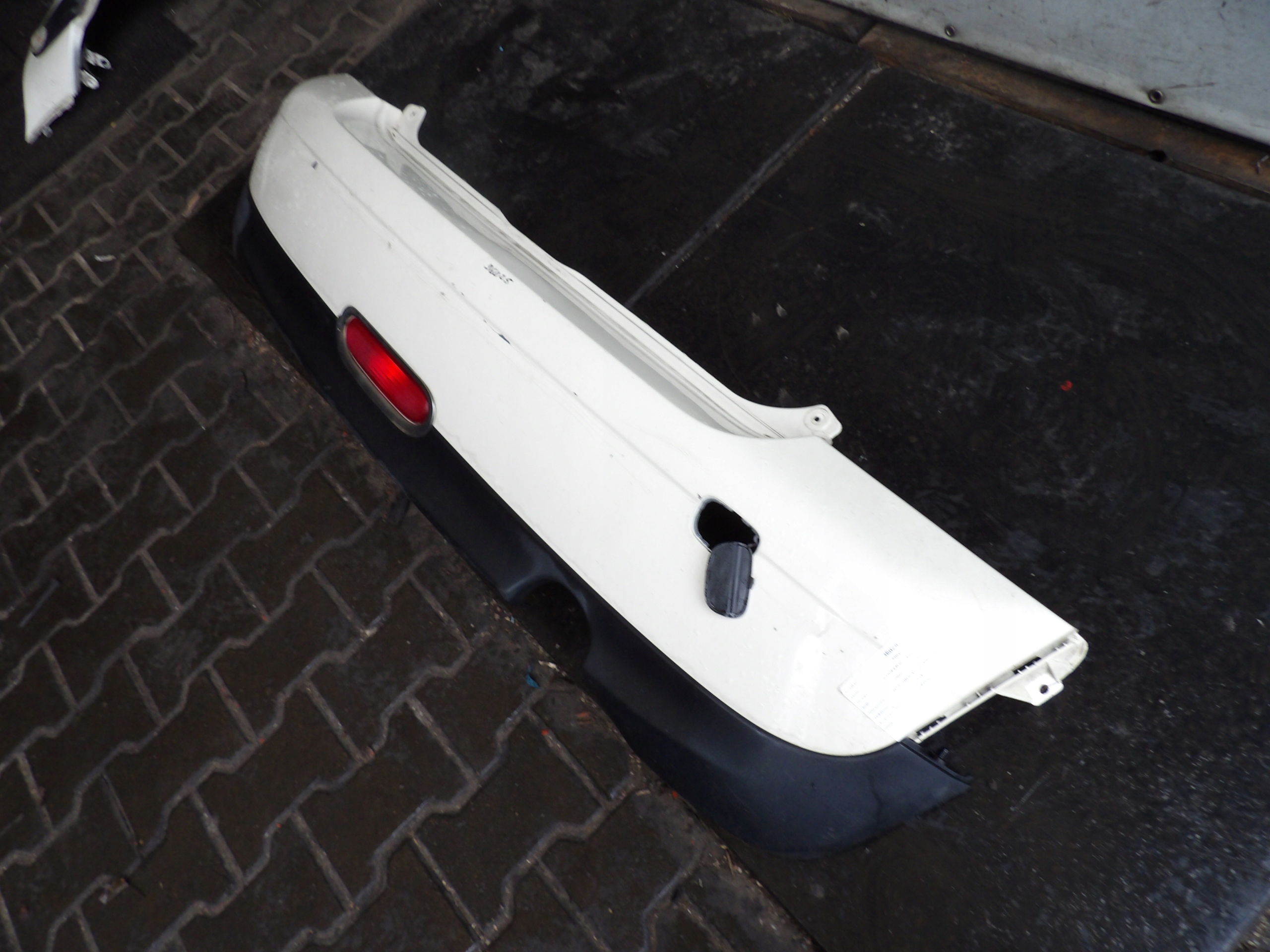 Mini Cooper II bumper rear part lak. 850/0