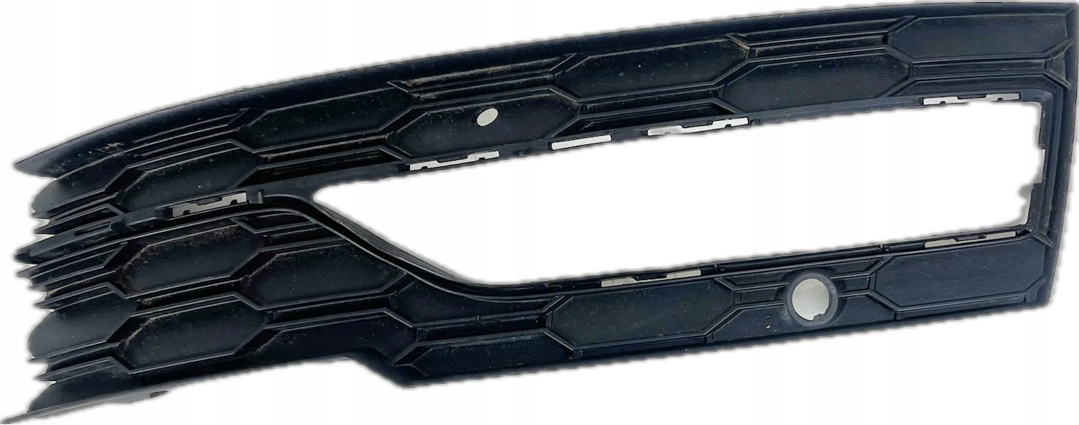 SKODA OCTAVIA 4 IV grid of a bumper right front 5E3807682G