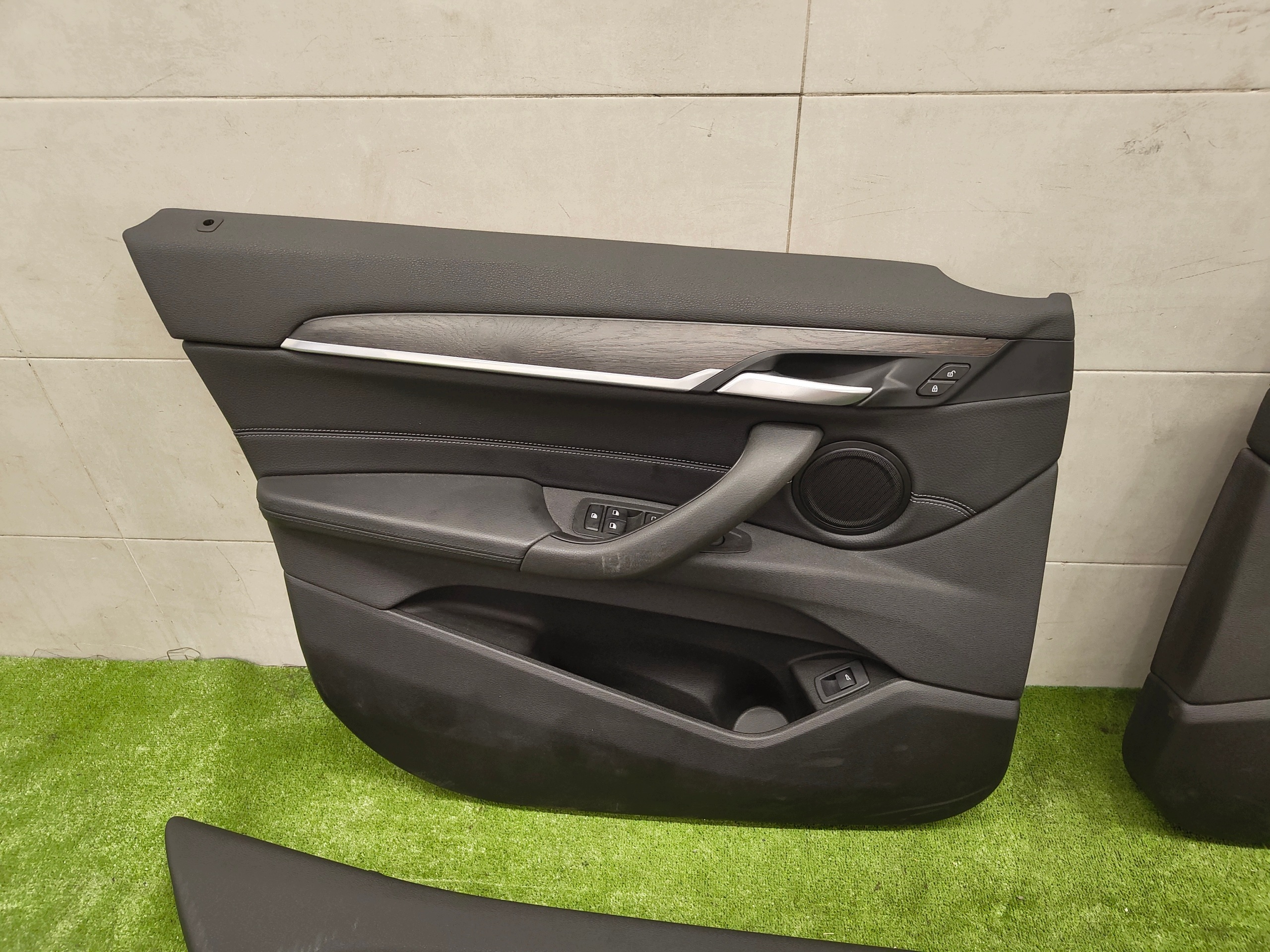 BMW F39 upholstery door side leather KPL