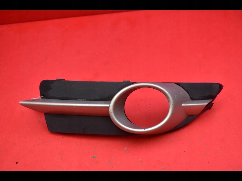 grid of a bumper right 1Q0853666B VW EOS 06-10