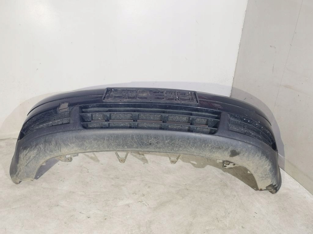 VW Touran a nárazník předek přední