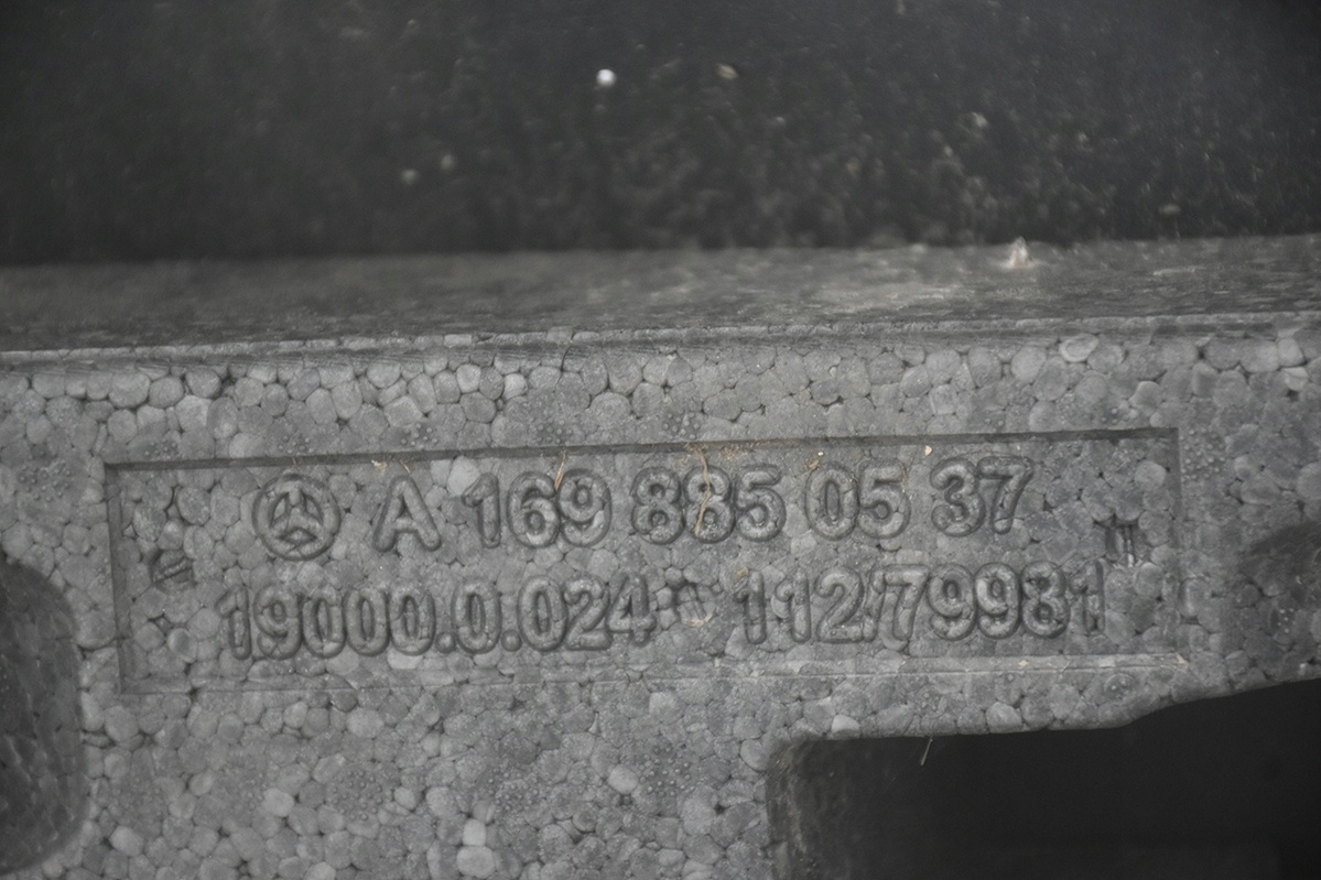 Frontstoßstange * vorne MERCEDES A W169 LIFT