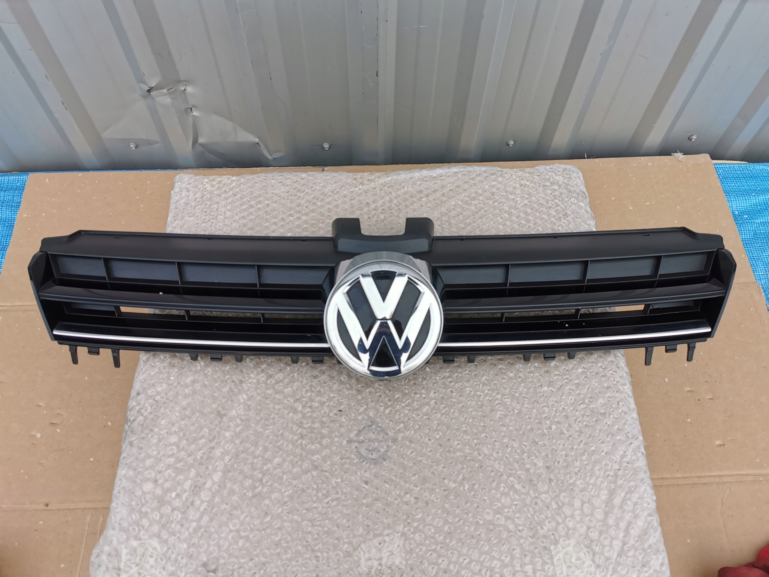VW GOLF VII 5G0 12-16 GRILL ATRAPA CHŁODNICY 5G0853653E