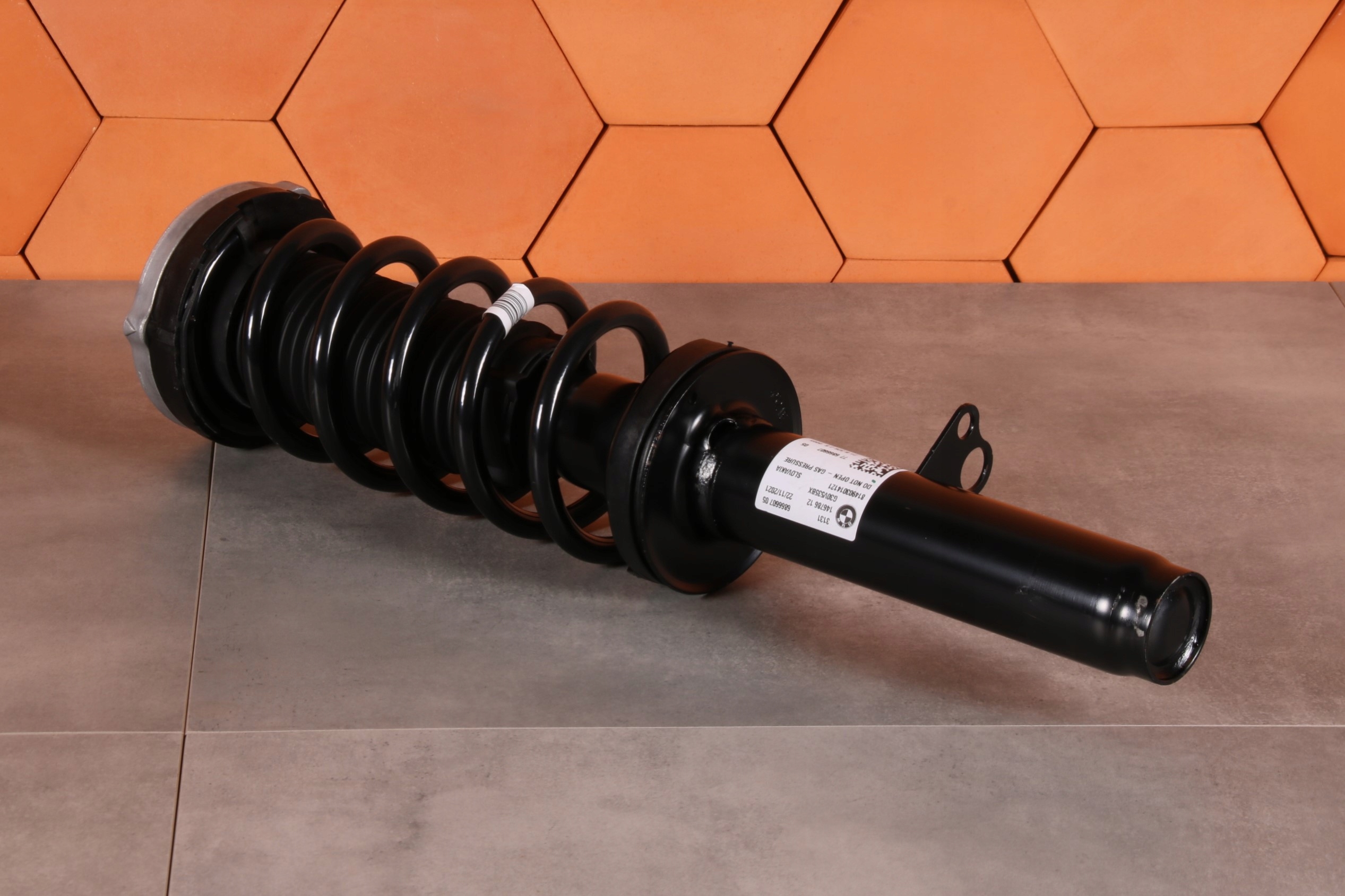 BMW 5 G30 G30 LCI shock absorber left front front XDRIVE 6866607 26 km !!!