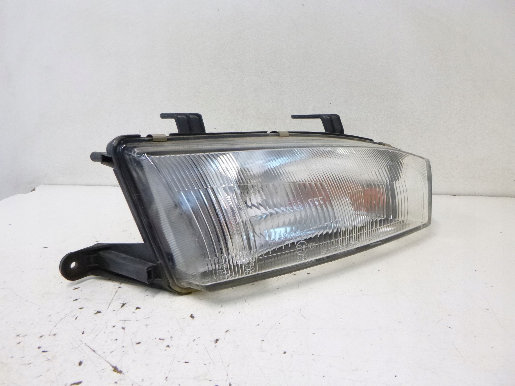 light front Subaru Legacy II BD 1998r.