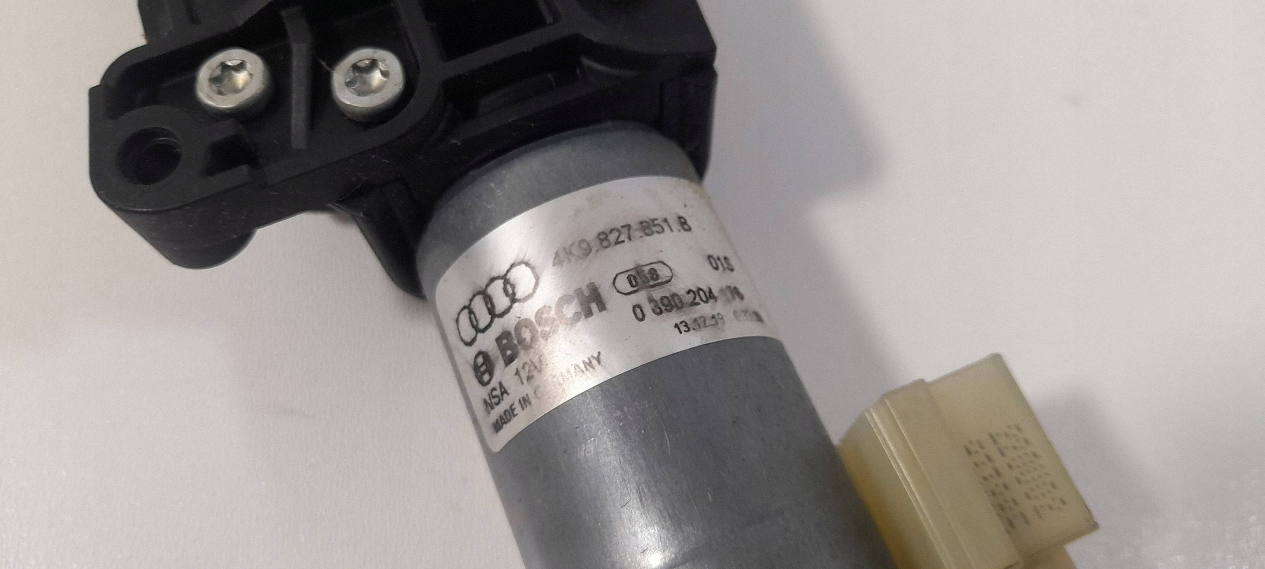 Audi A6 S6 C8 4K damper bonnet boot left 4K9827851B (AU159)