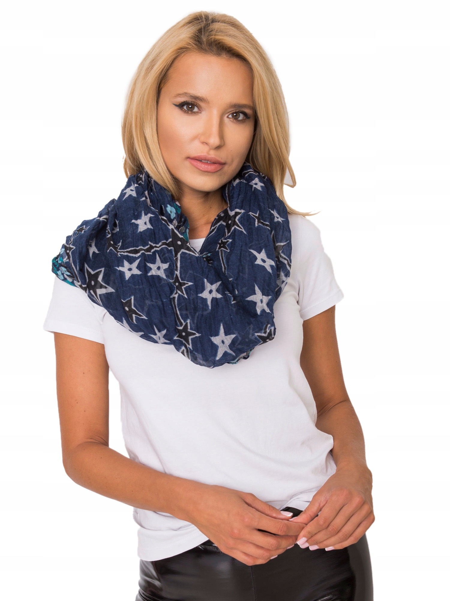 

Chusta damska Apaszka szal Bandana w kwiaty