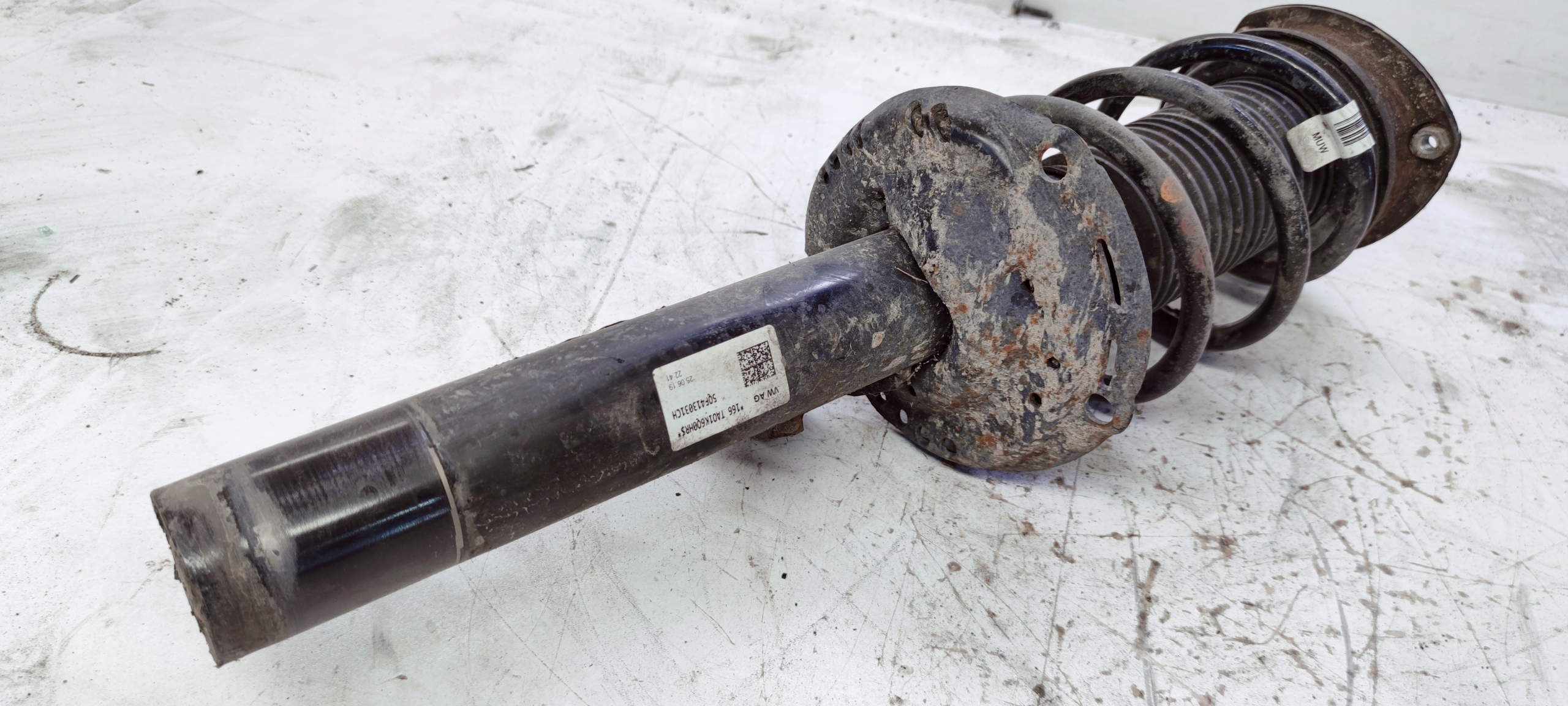 shock absorber front left right AUDI Q3 5QF413031CH