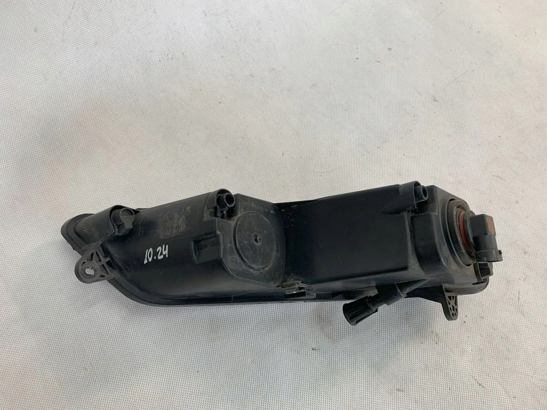 Volkswagen Passat B7 Nebelscheinwerfer rechts VW 10.24