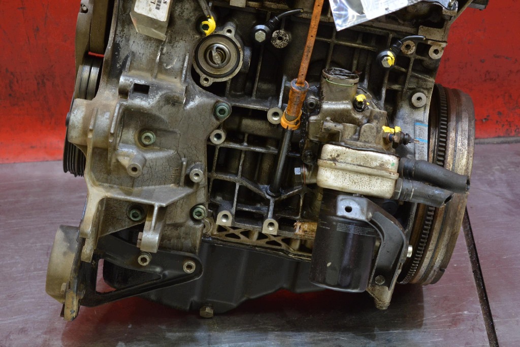 engine pillar petrol AQE AUDI A6 C5 1.8 20V 125 KM 97-01 KOMPRESJA