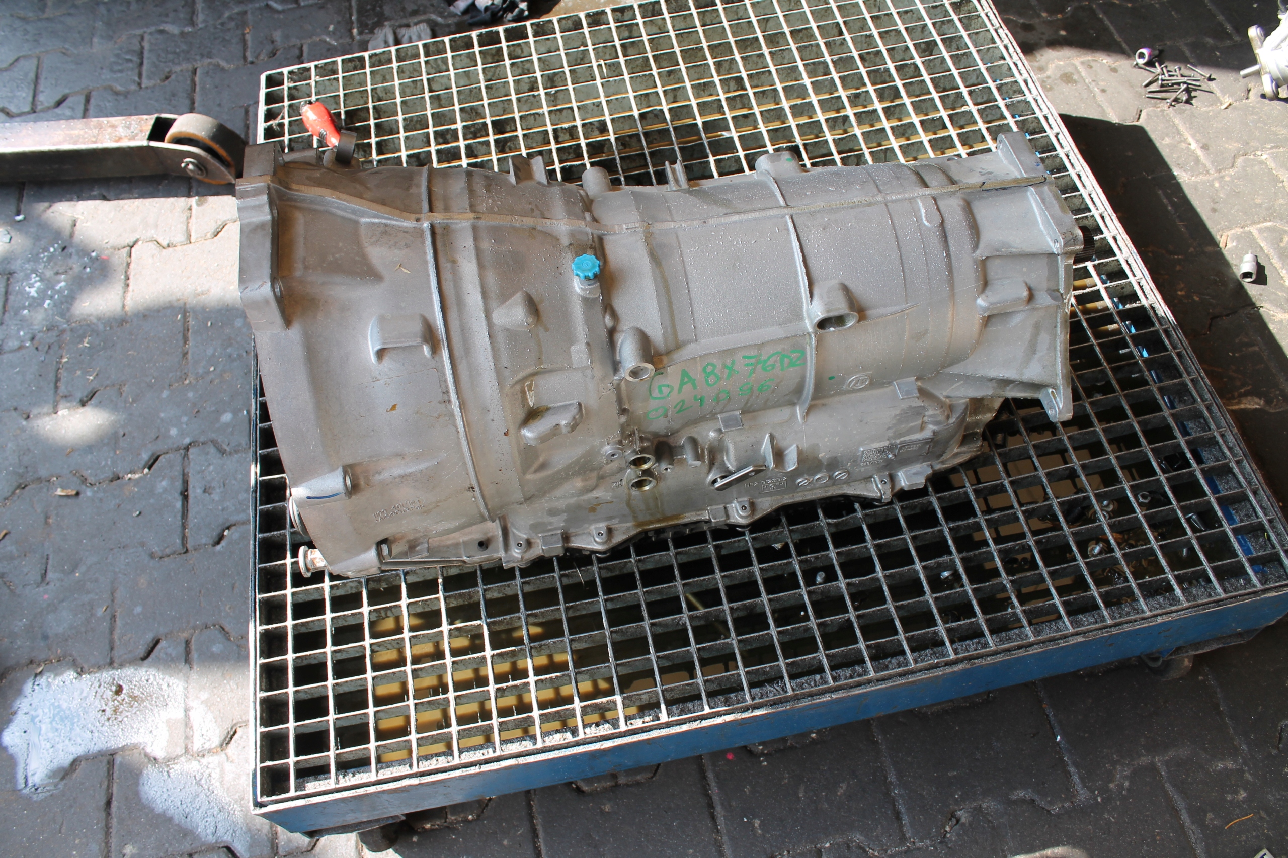 CAMBIO BMW GA8X76DZ 024096