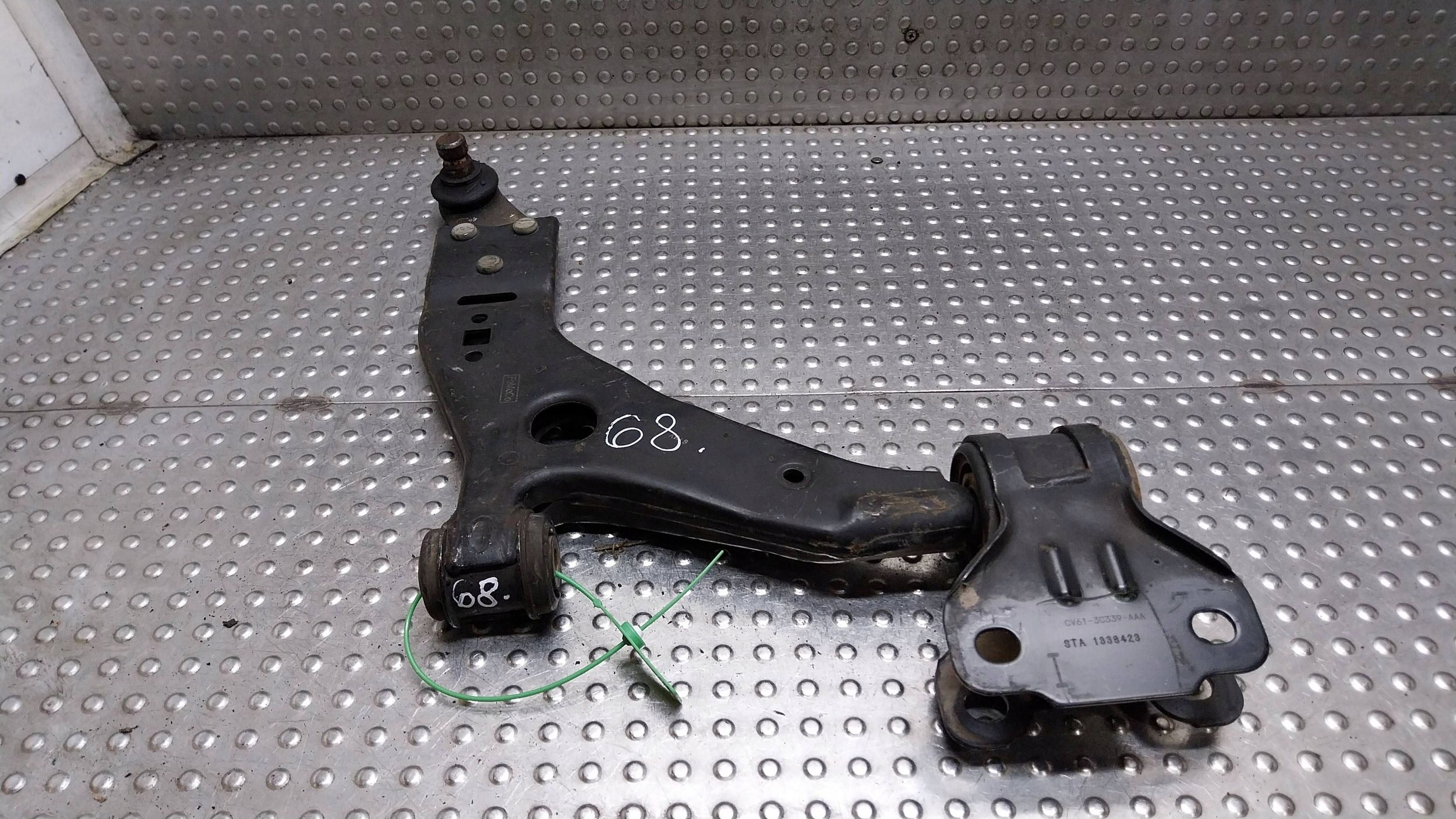 arm right front CV61-3C339-AAA FORD KUGA MK2 LIFT