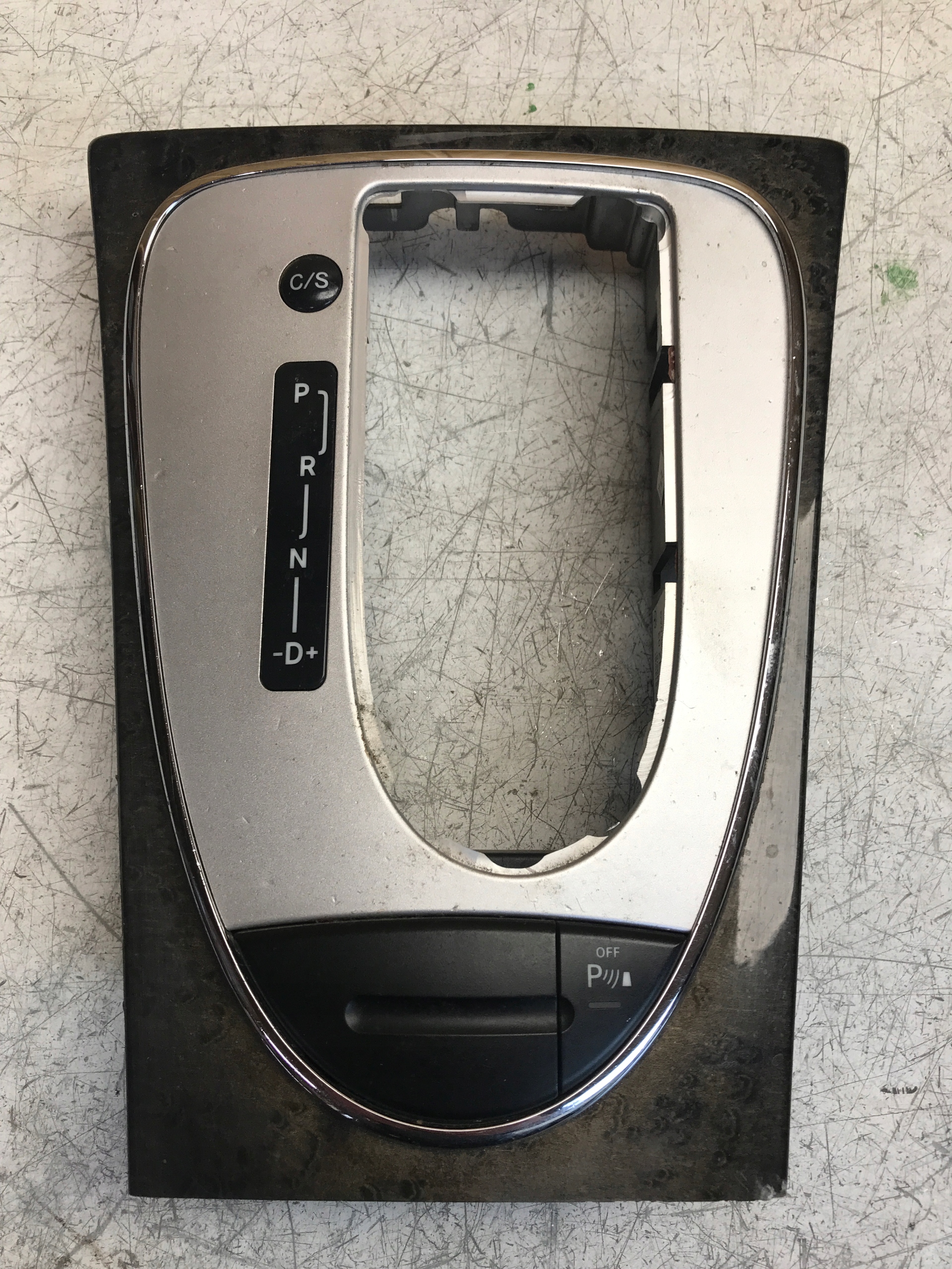 RÁM kulisy převodů MERCEDES W211 A2116802436