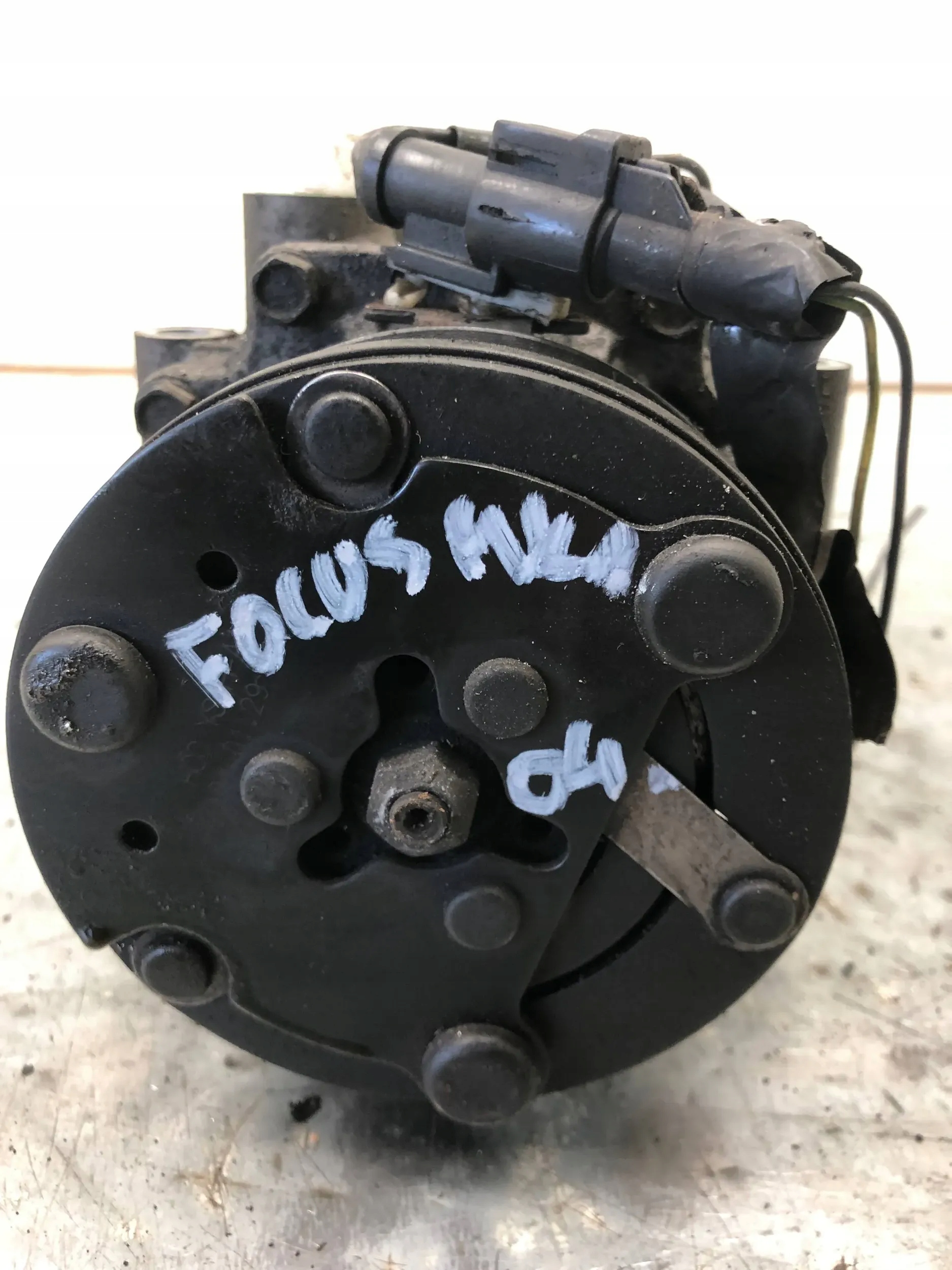 compressor compressor; of the air conditioning FORD FOCUS MK1 YS4H-19D629-AC