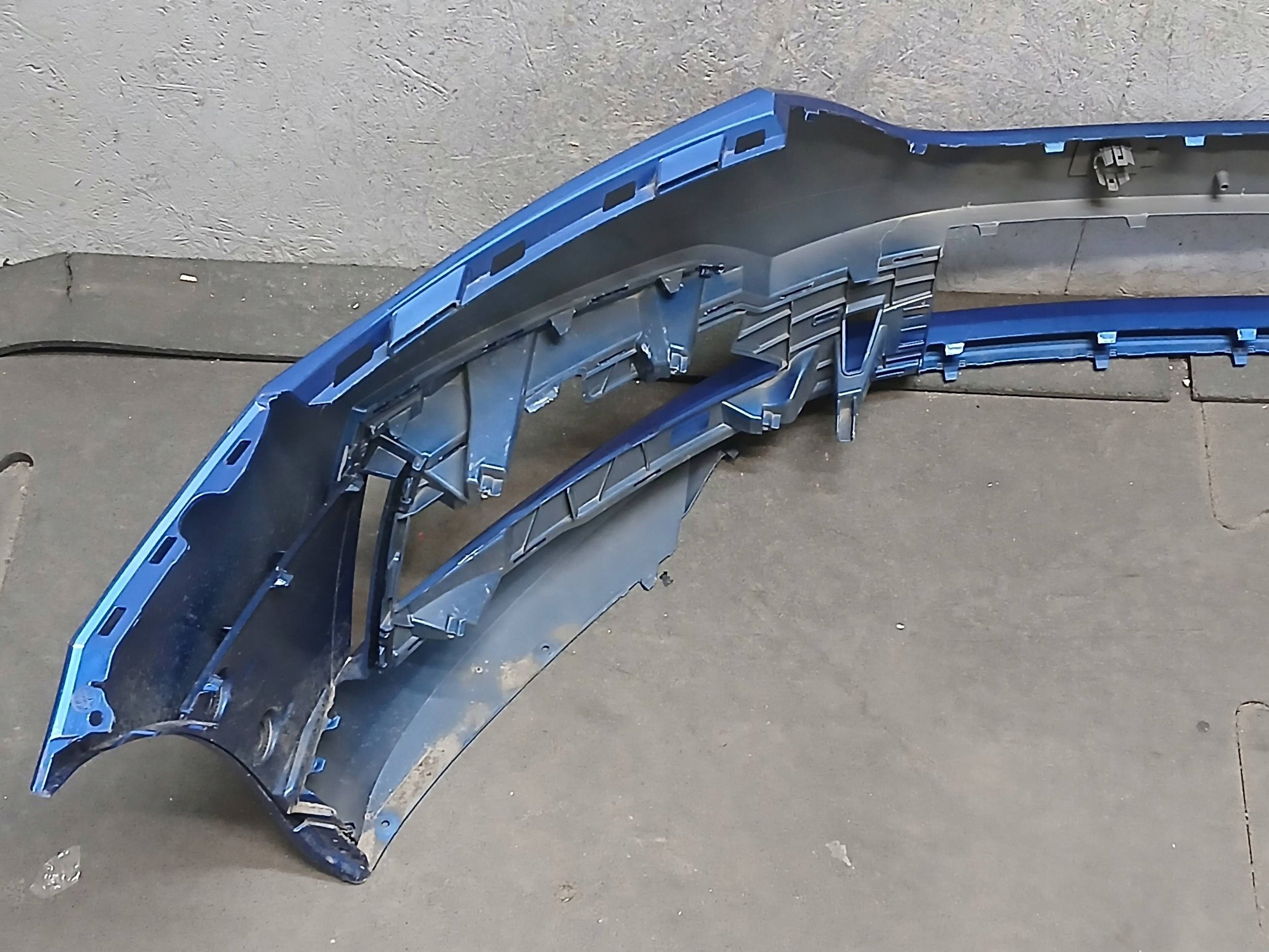 bumper front SKODA OCTAVIA IV 4